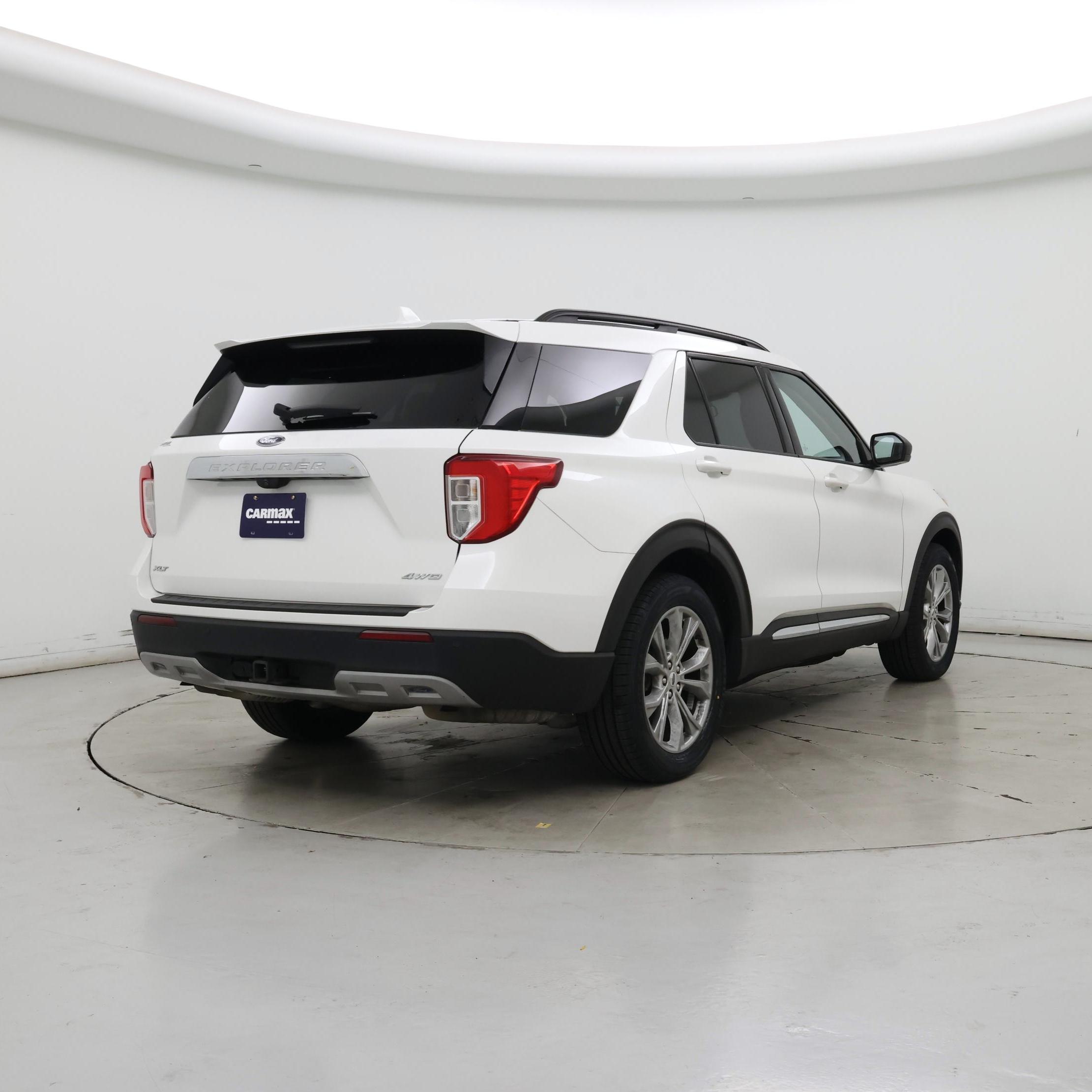Thumbnail: 2021 Ford Explorer - 8