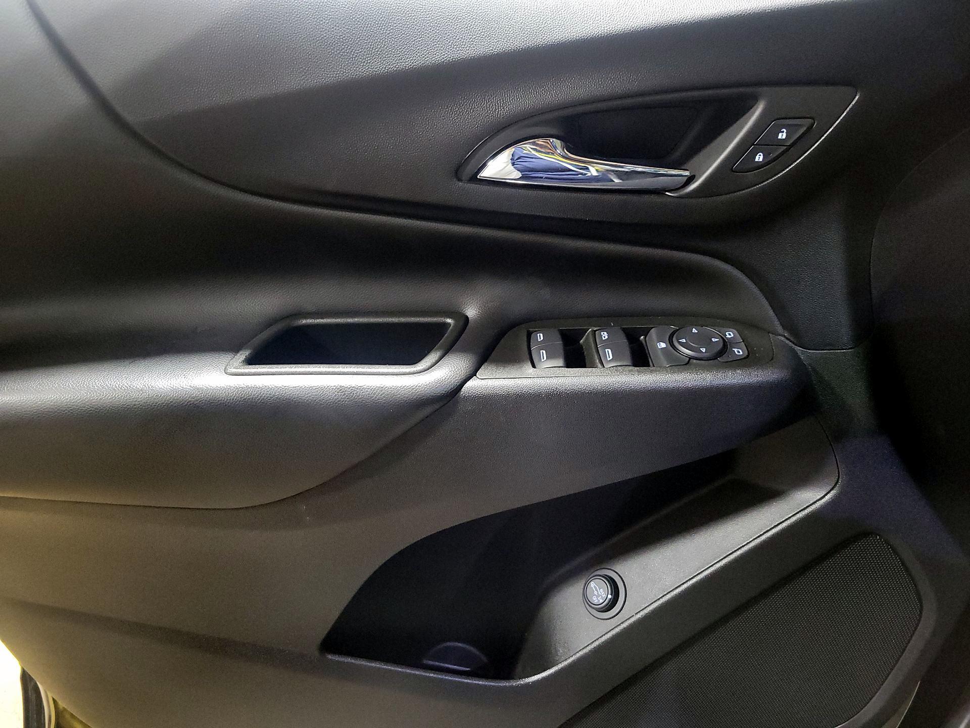Thumbnail: 2022 Chevrolet Equinox - 12