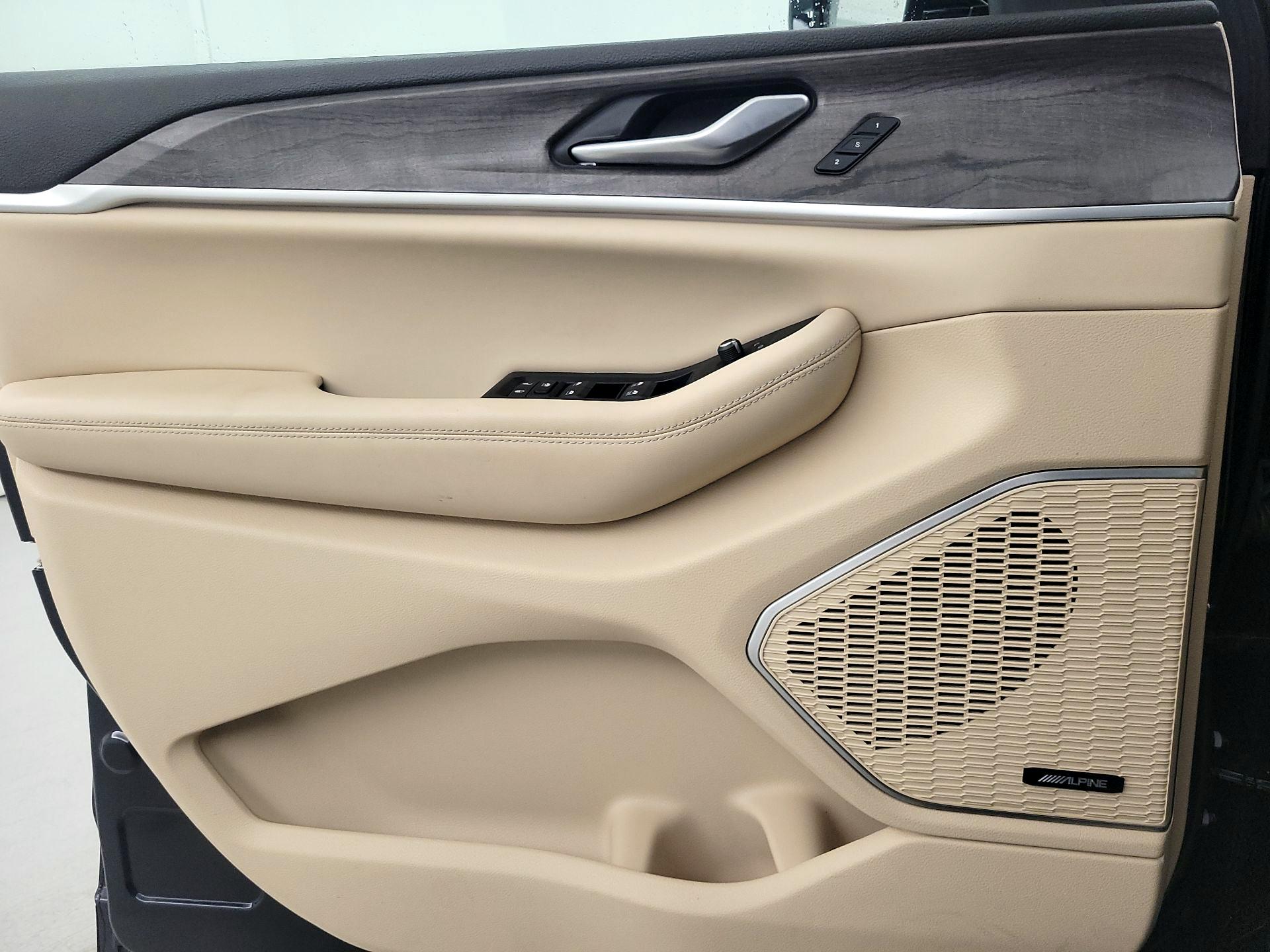 Thumbnail: 2023 Jeep Grand Cherokee - 12