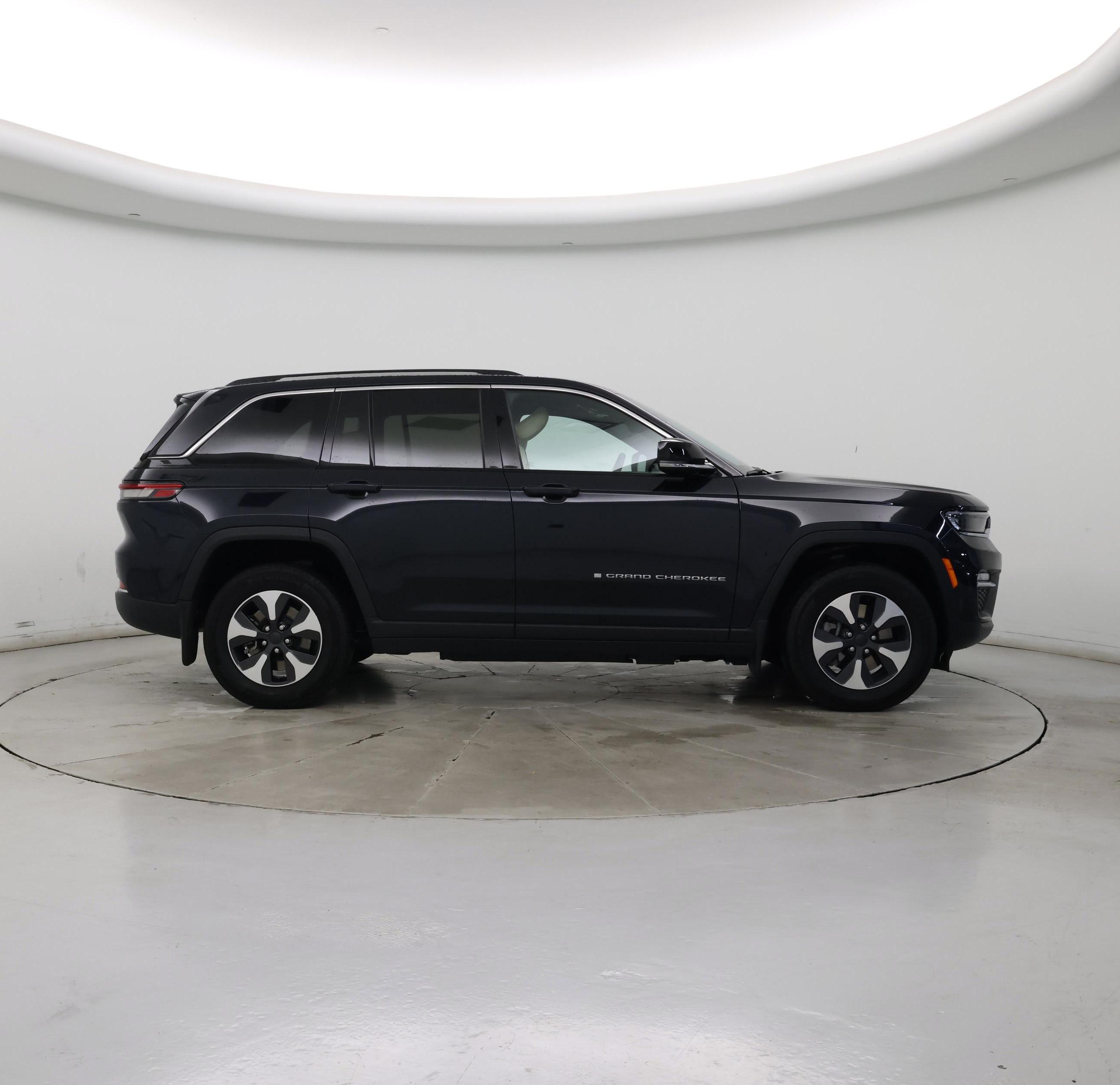 Thumbnail: 2023 Jeep Grand Cherokee - 7