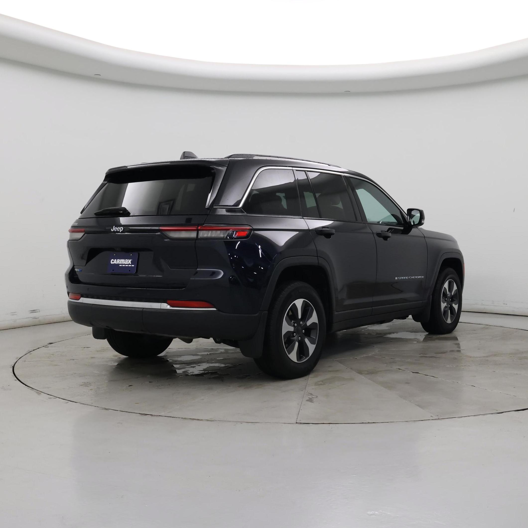 Thumbnail: 2023 Jeep Grand Cherokee - 8
