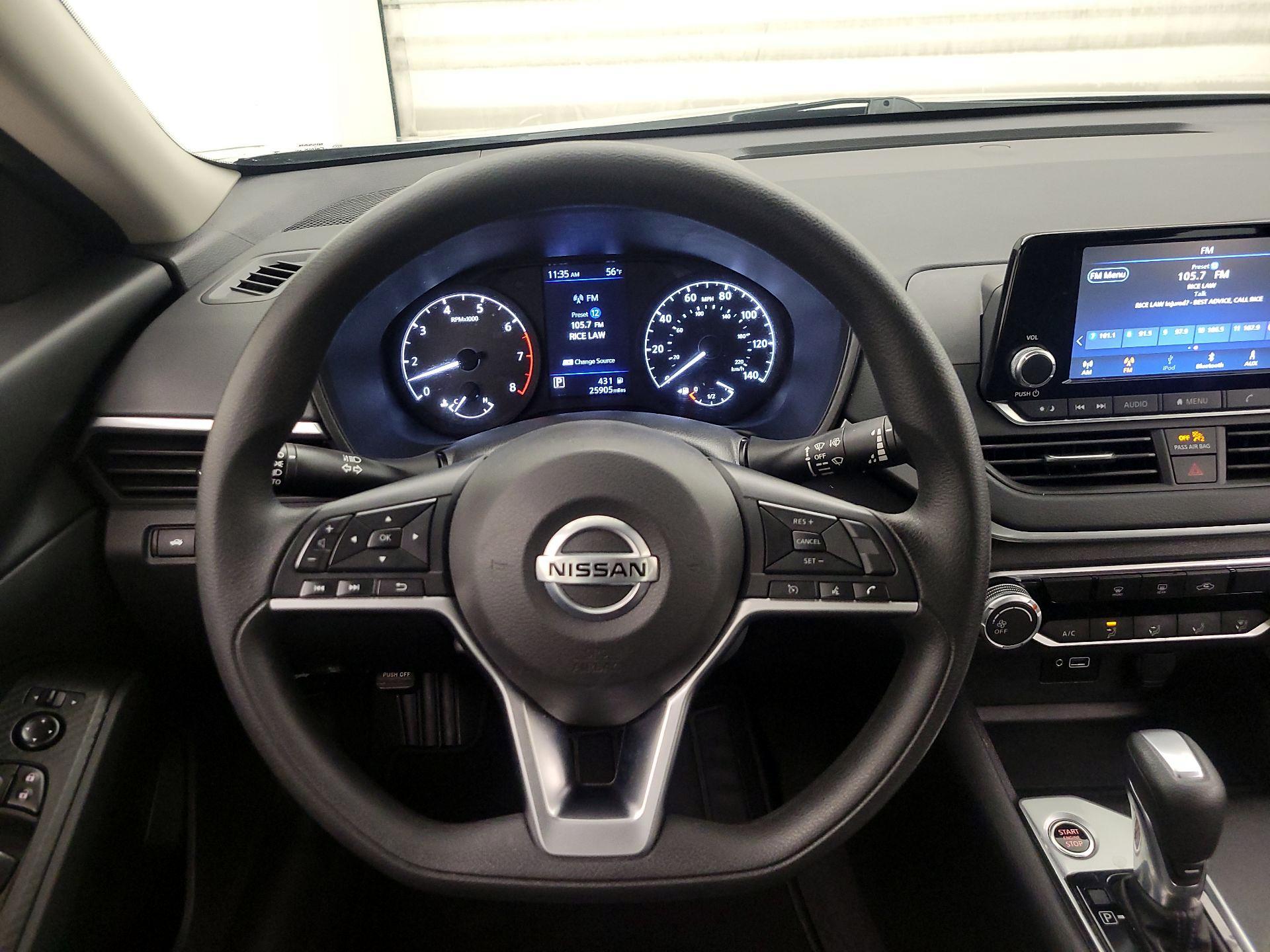 Thumbnail: 2022 Nissan Altima - 10