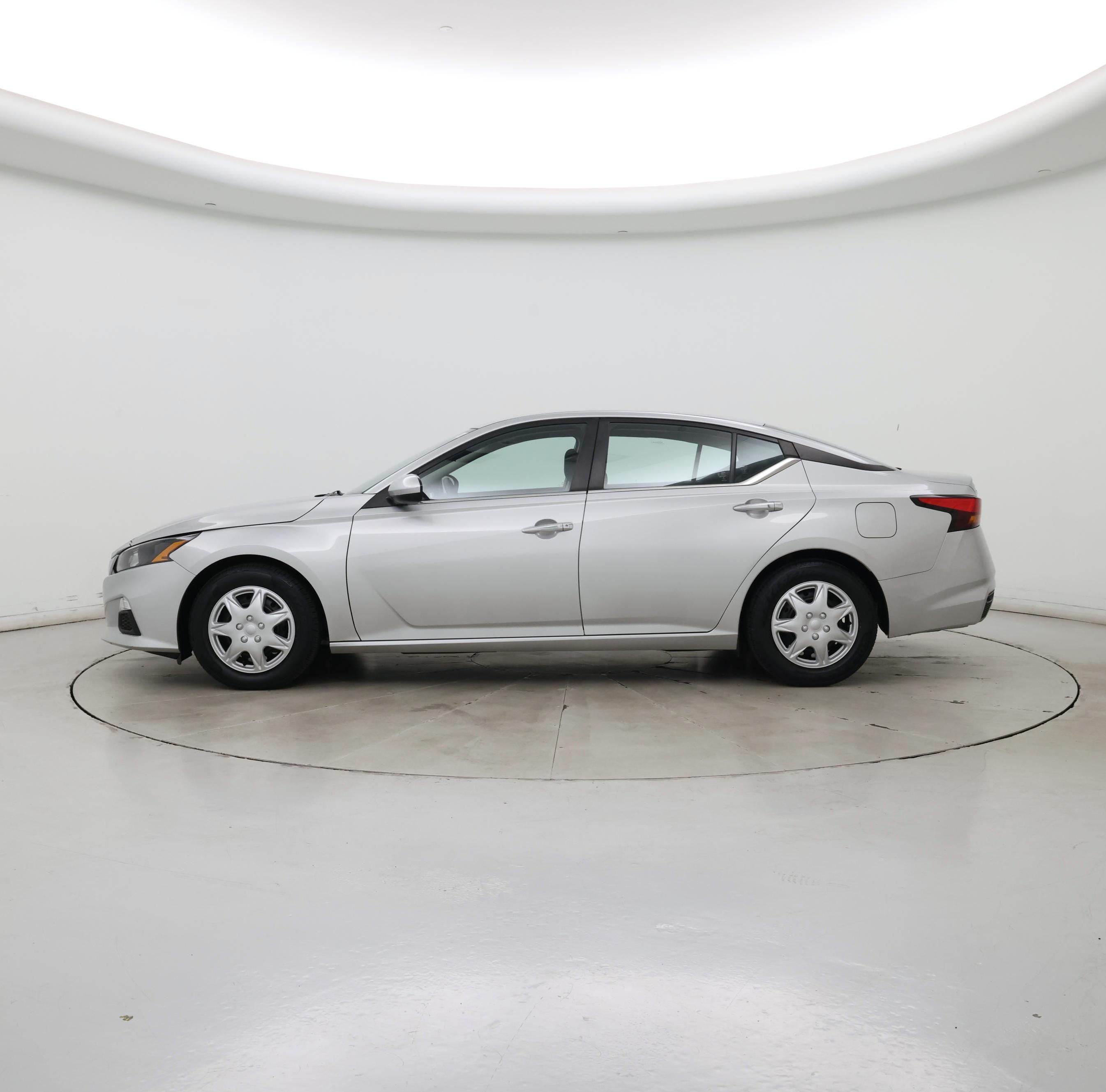 Thumbnail: 2022 Nissan Altima - 3