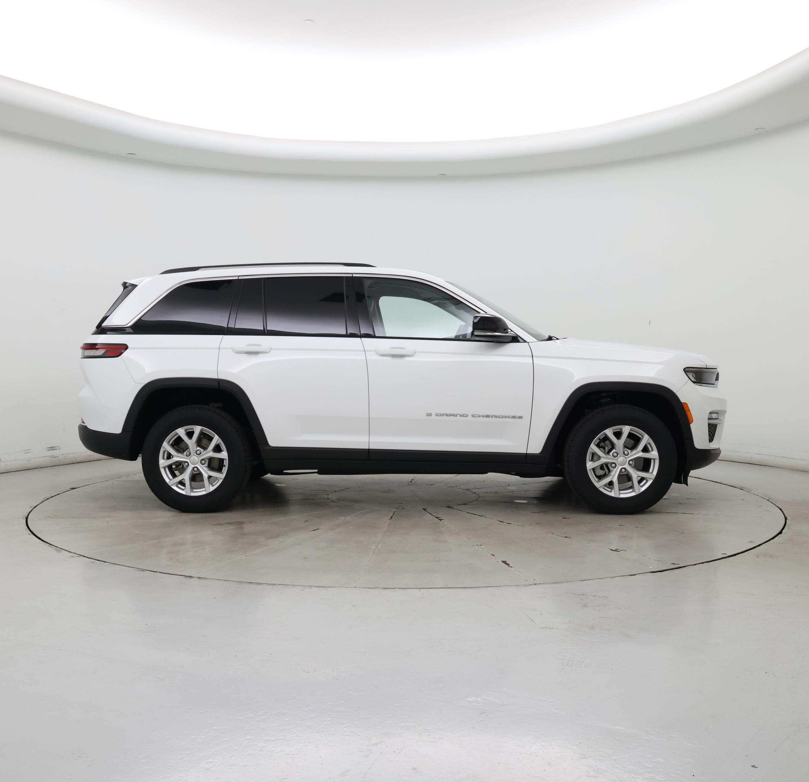 Thumbnail: 2023 Jeep Grand Cherokee - 7