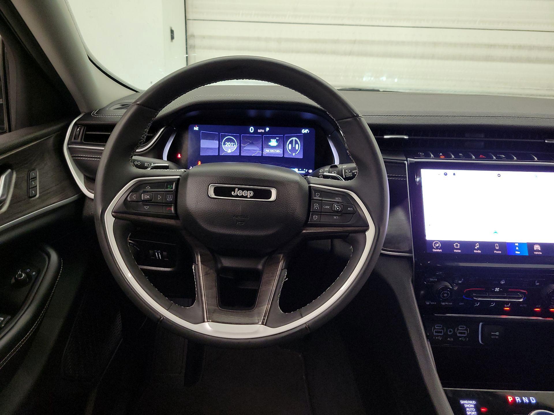 Thumbnail: 2023 Jeep Grand Cherokee - 10