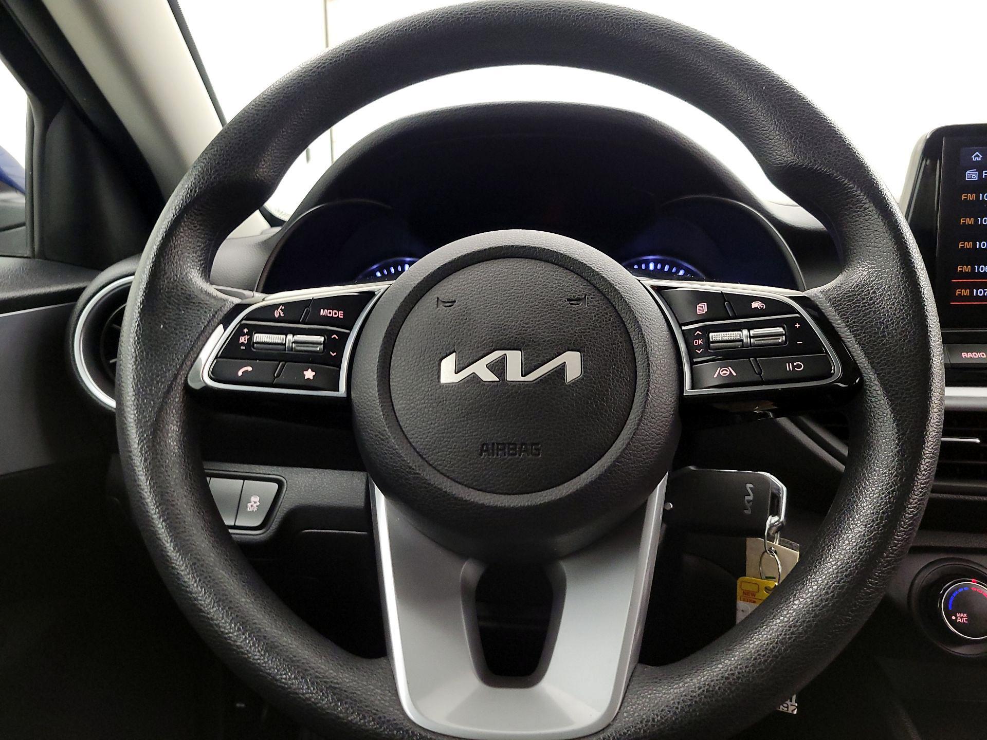 Thumbnail: 2023 Kia Forte - 10