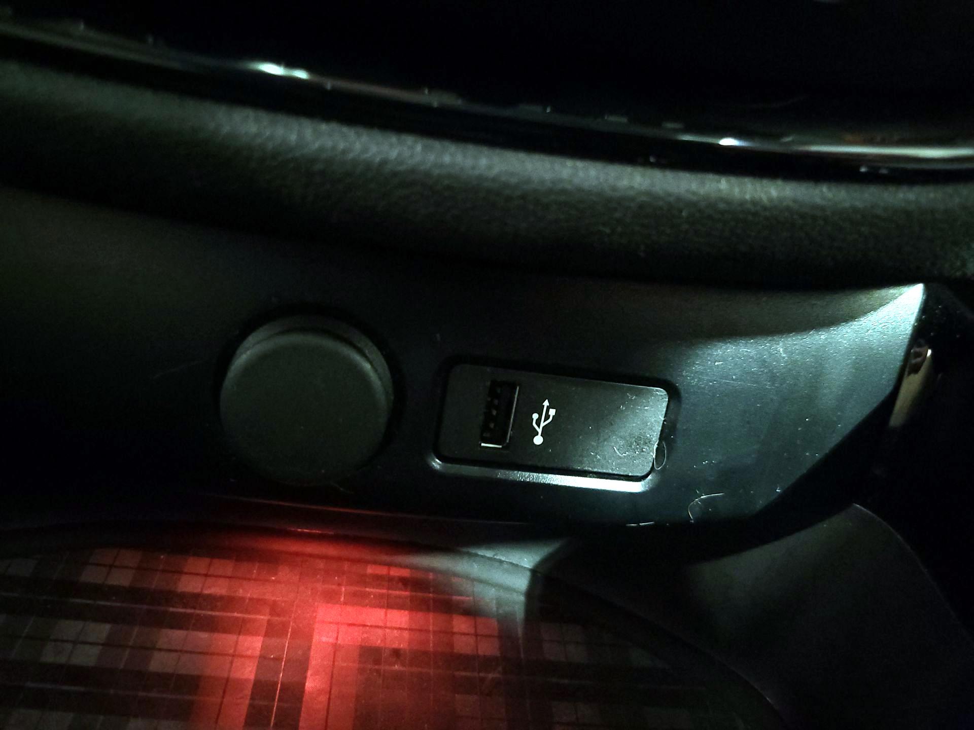Thumbnail: 2022 MINI Cooper Clubman - 19