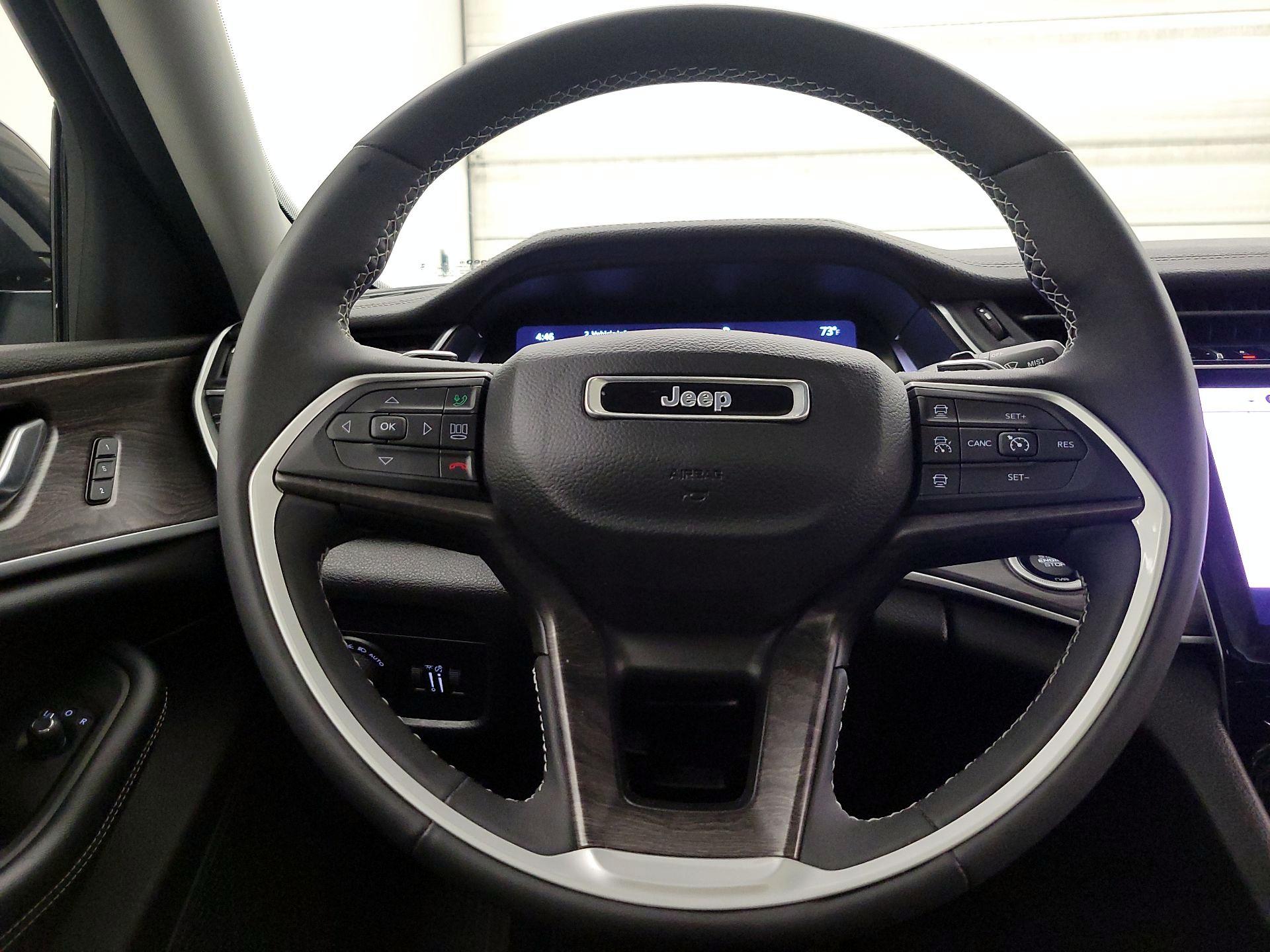 Thumbnail: 2023 Jeep Grand Cherokee - 10