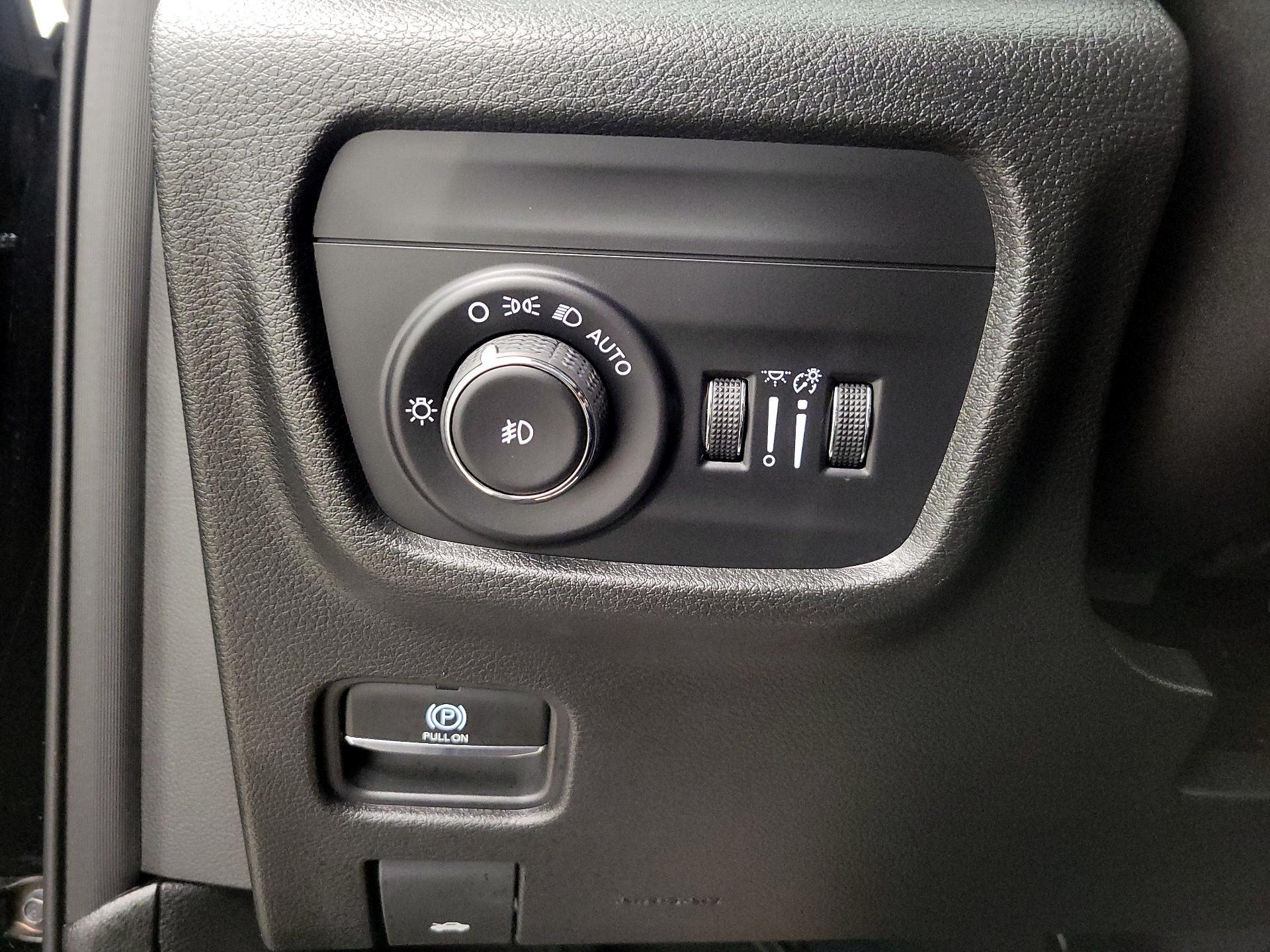 Thumbnail: 2023 Jeep Grand Cherokee - 13