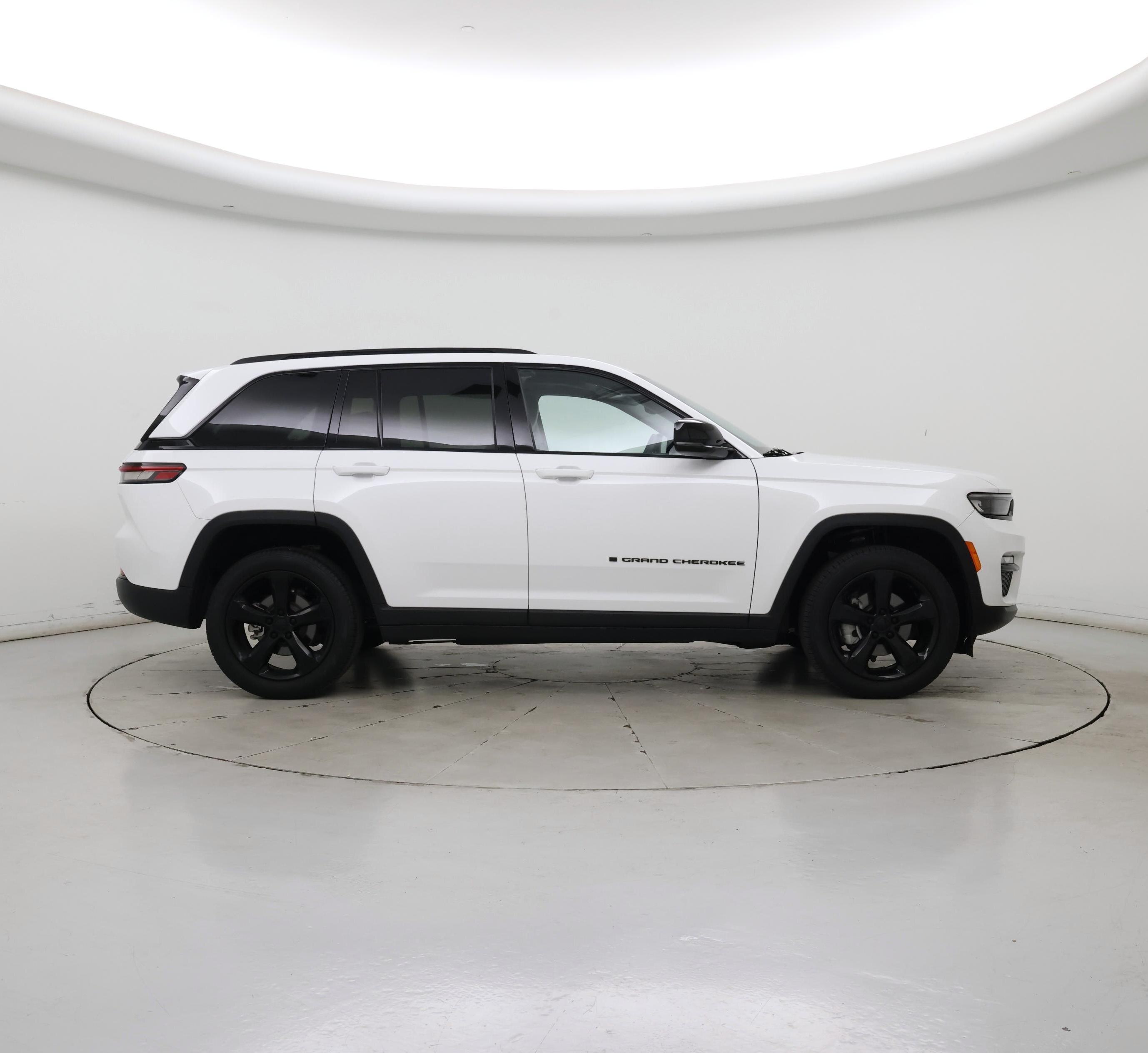 Thumbnail: 2023 Jeep Grand Cherokee - 7