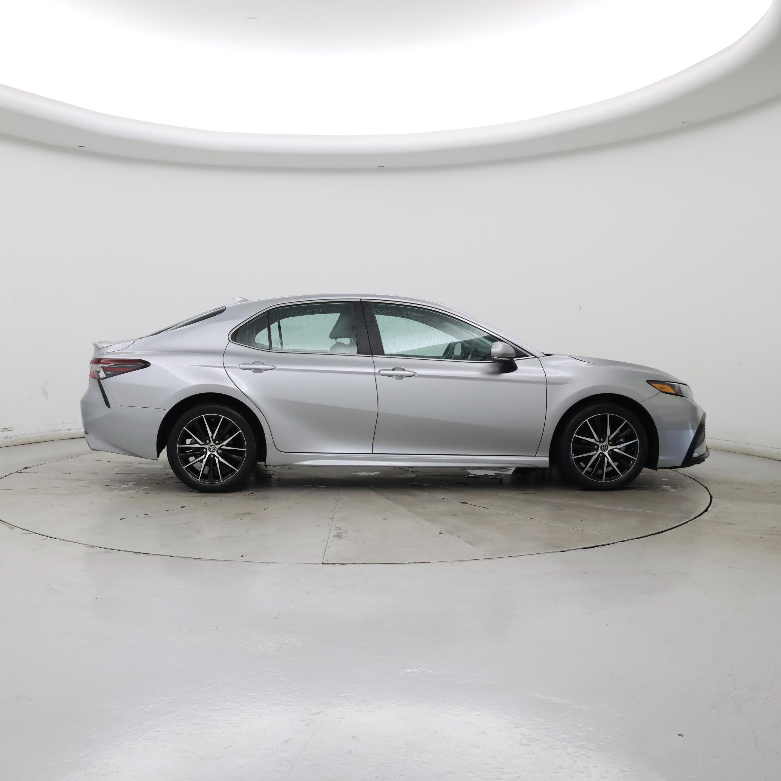 Thumbnail: 2023 Toyota Camry - 7