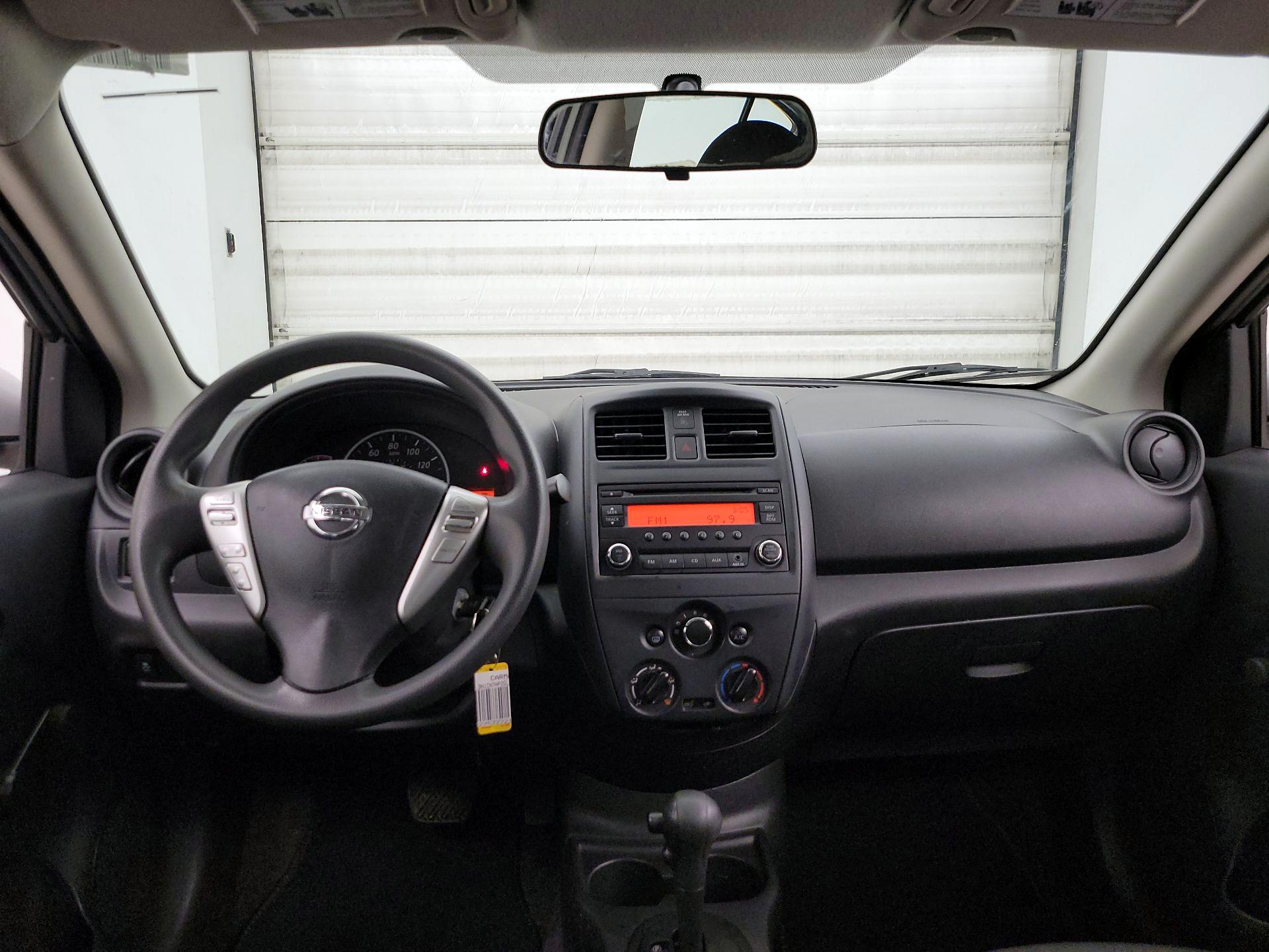Thumbnail: 2016 Nissan Versa - 9