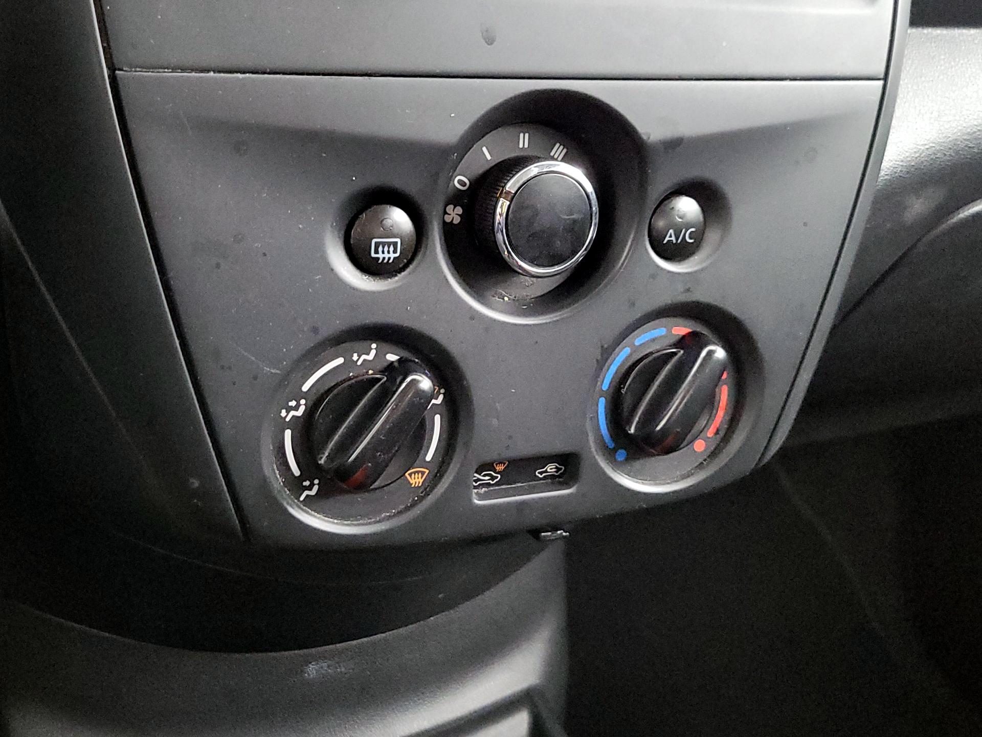 Thumbnail: 2016 Nissan Versa - 15