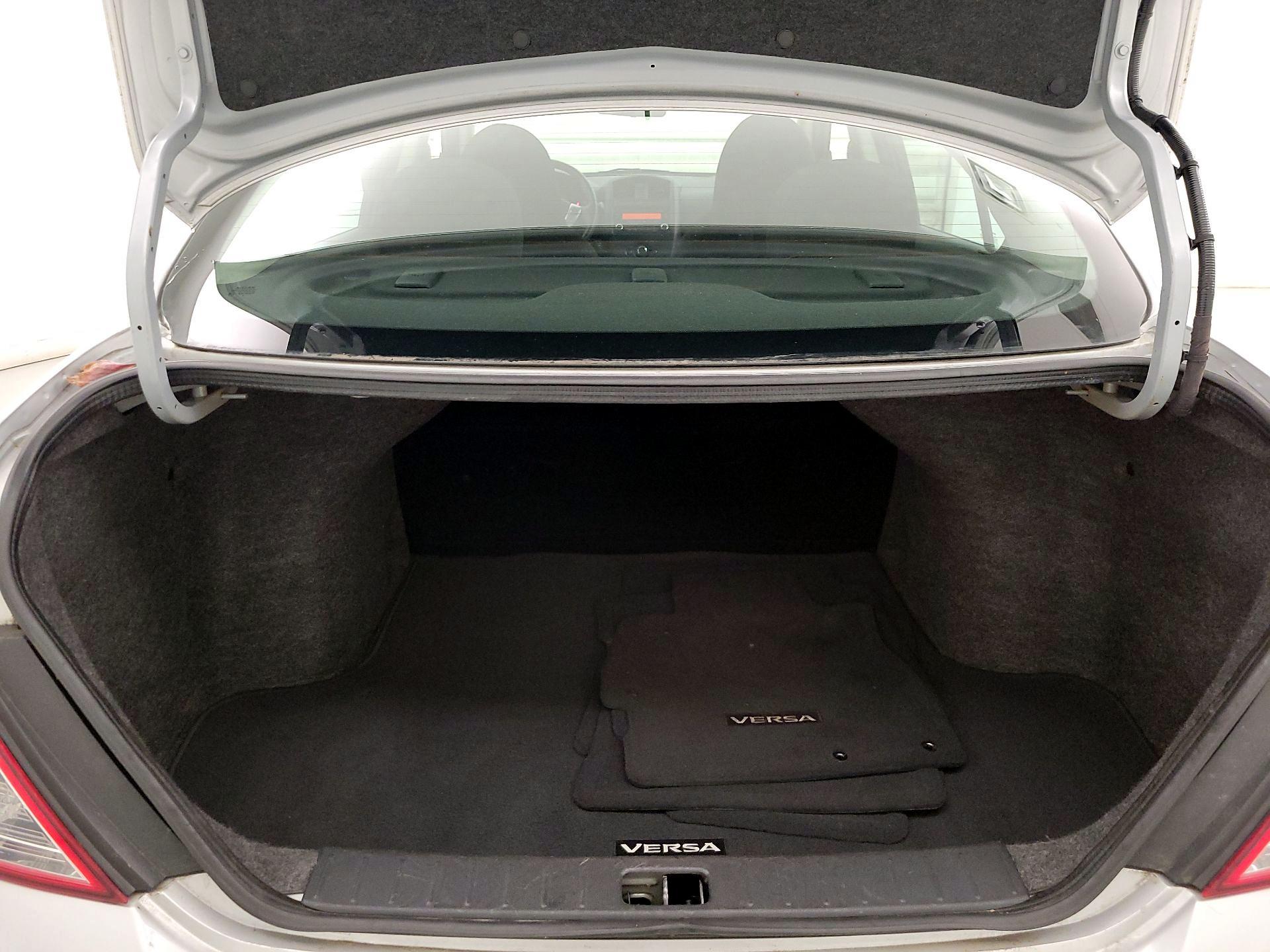 Thumbnail: 2016 Nissan Versa - 19