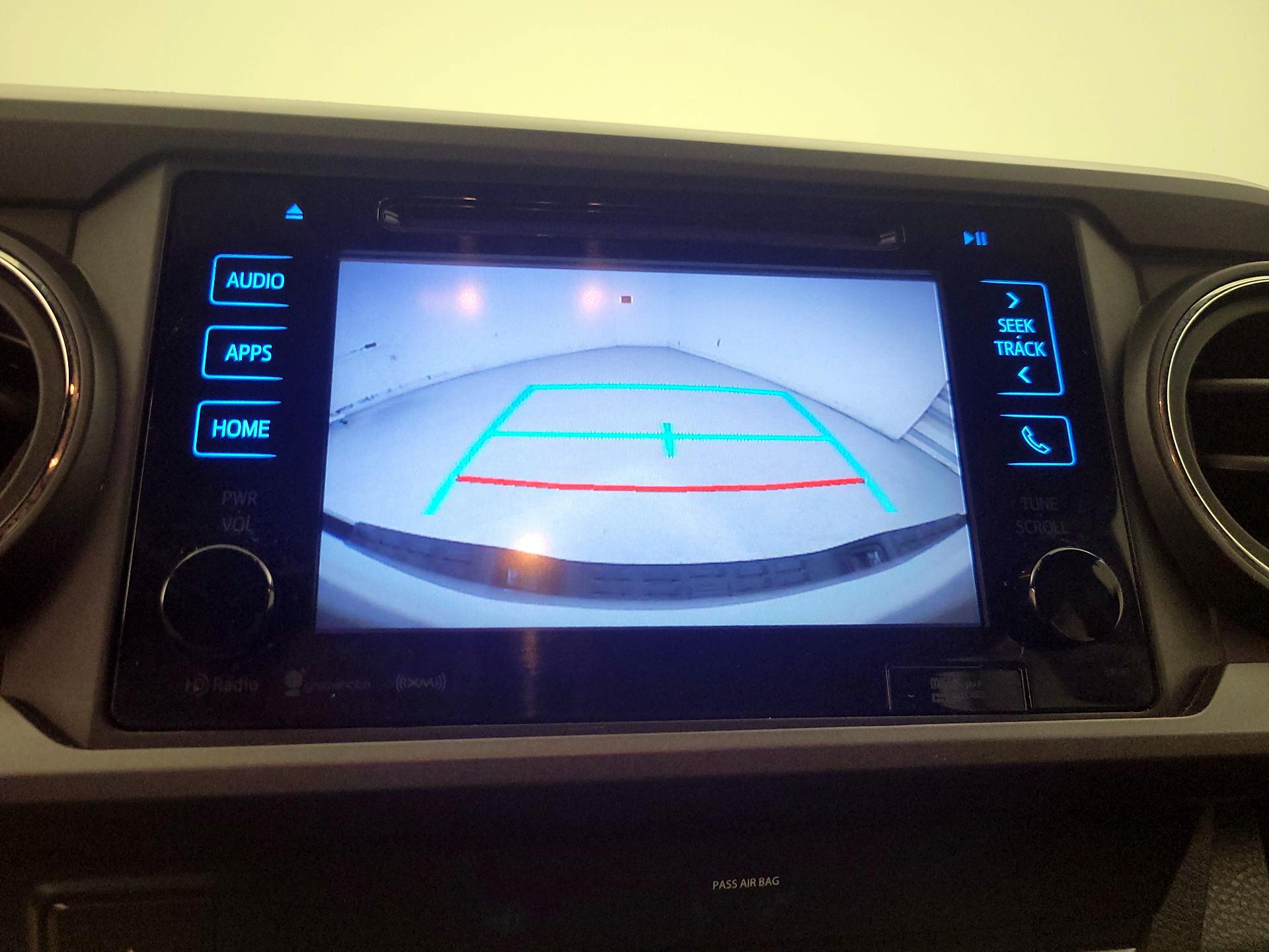 Thumbnail: 2019 Toyota Tacoma - 15