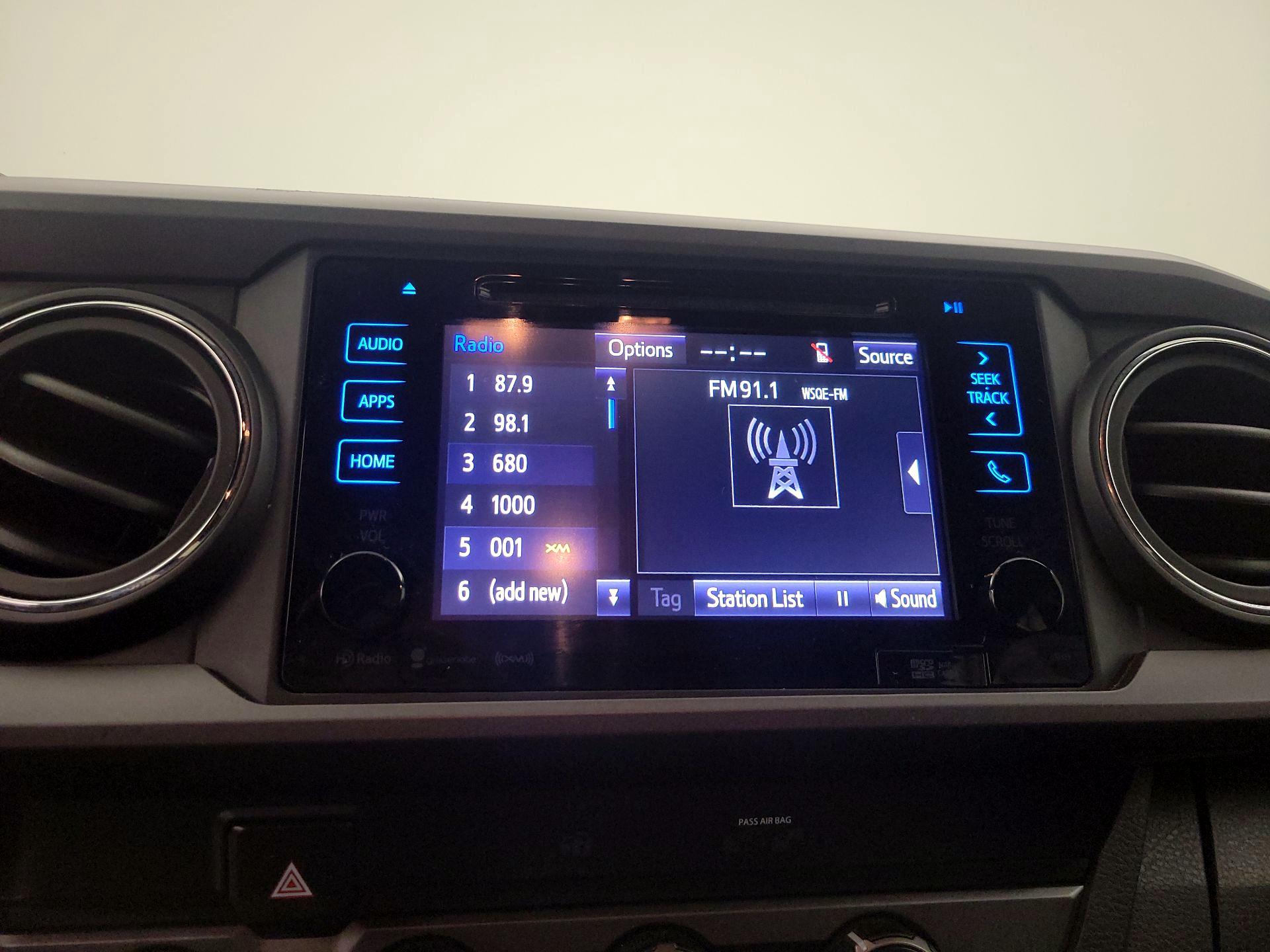 Thumbnail: 2019 Toyota Tacoma - 16