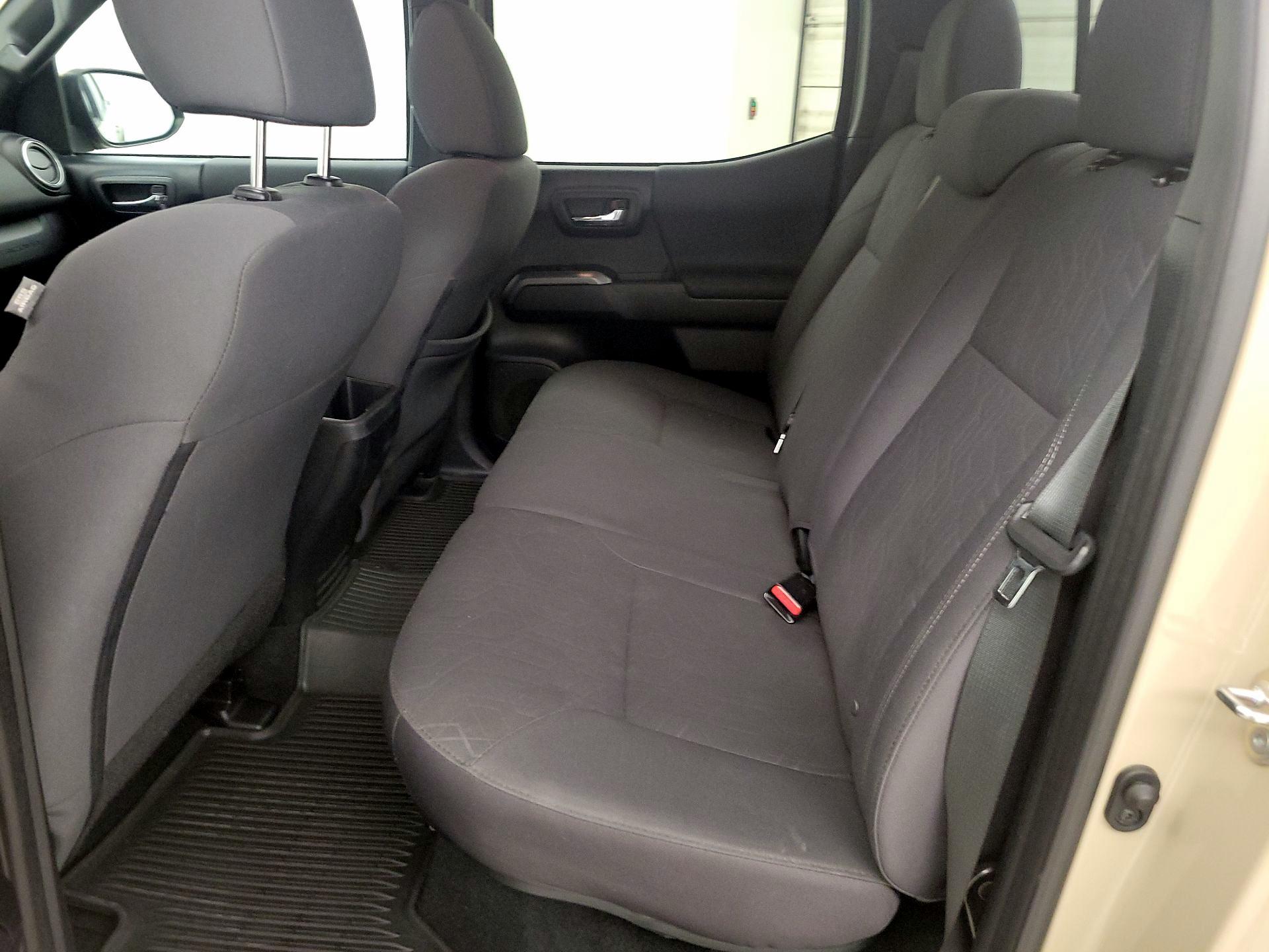 Thumbnail: 2019 Toyota Tacoma - 20