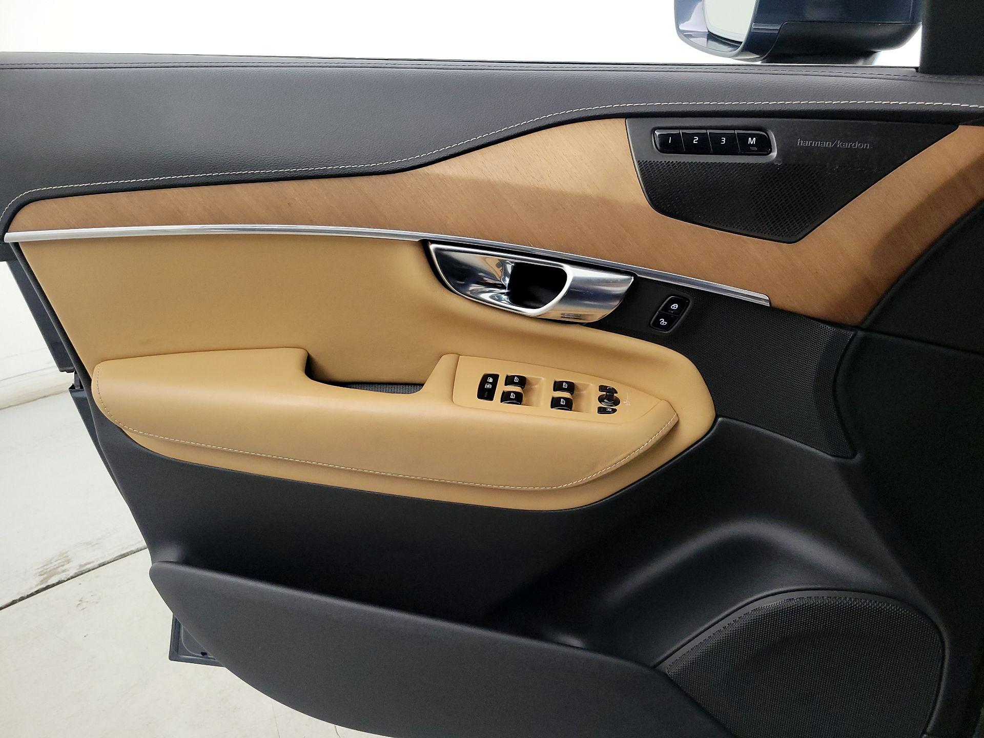 Thumbnail: 2019 Volvo XC90 - 12