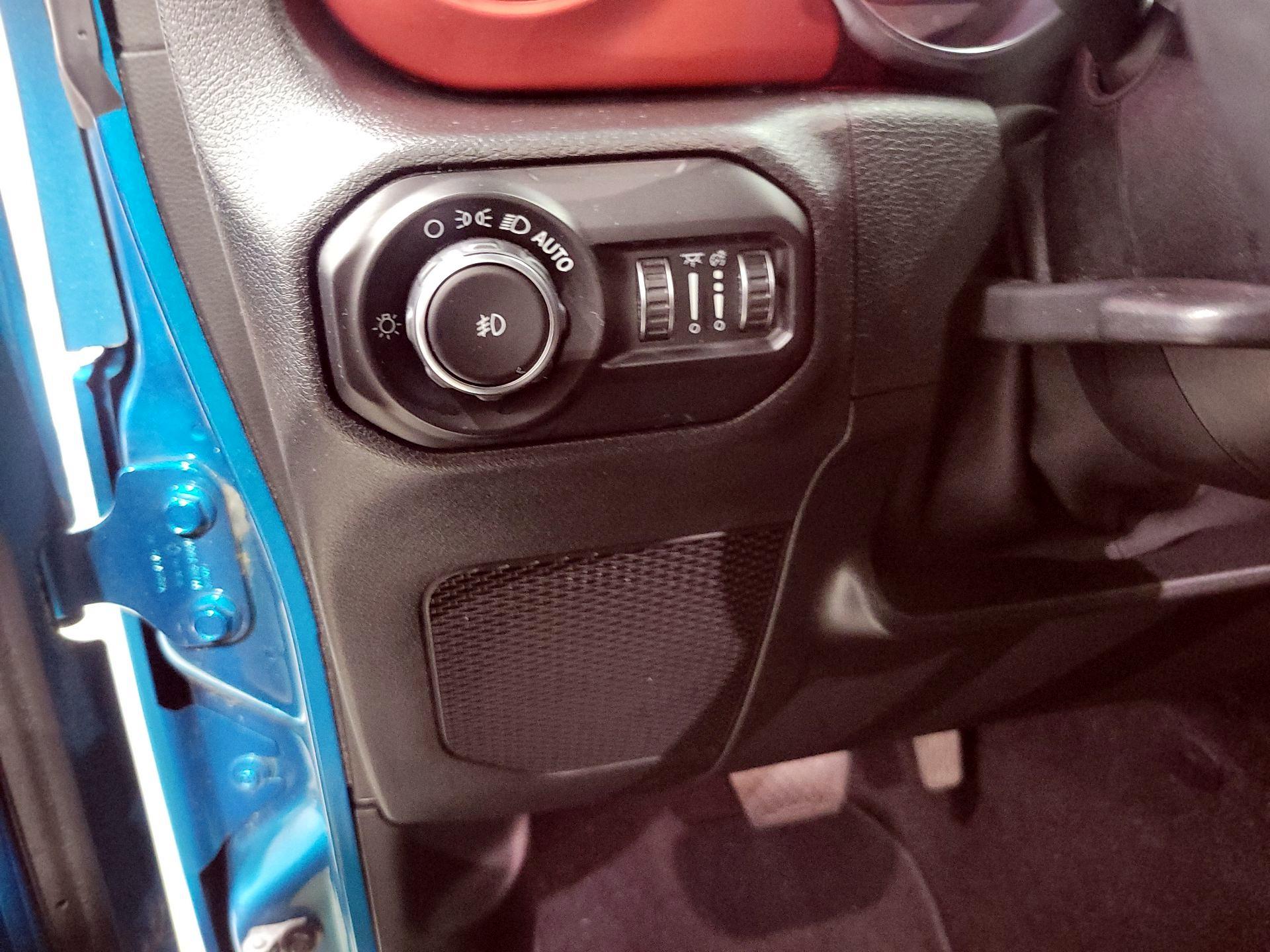 Thumbnail: 2020 Jeep Wrangler - 13