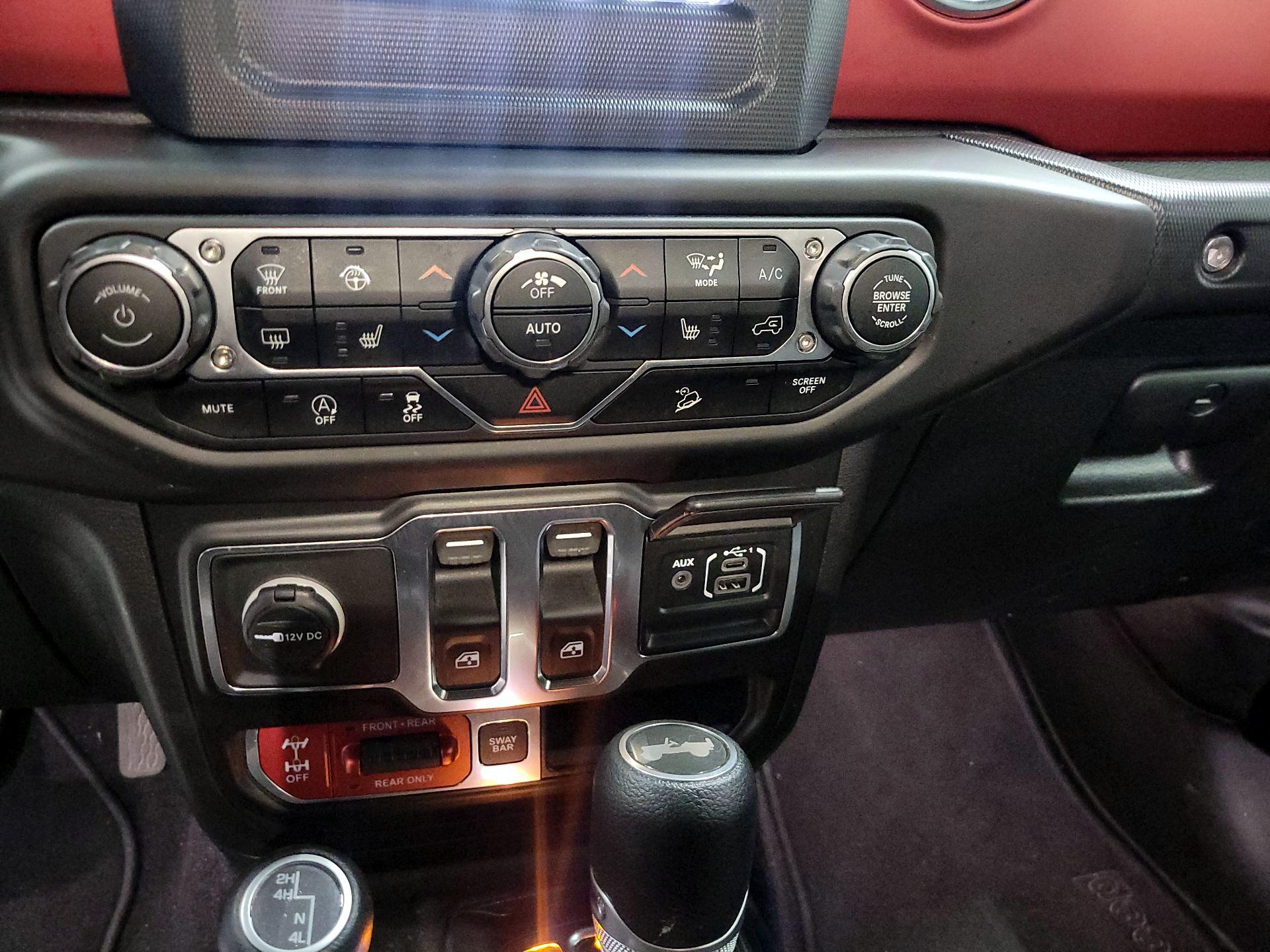 Thumbnail: 2020 Jeep Wrangler - 15