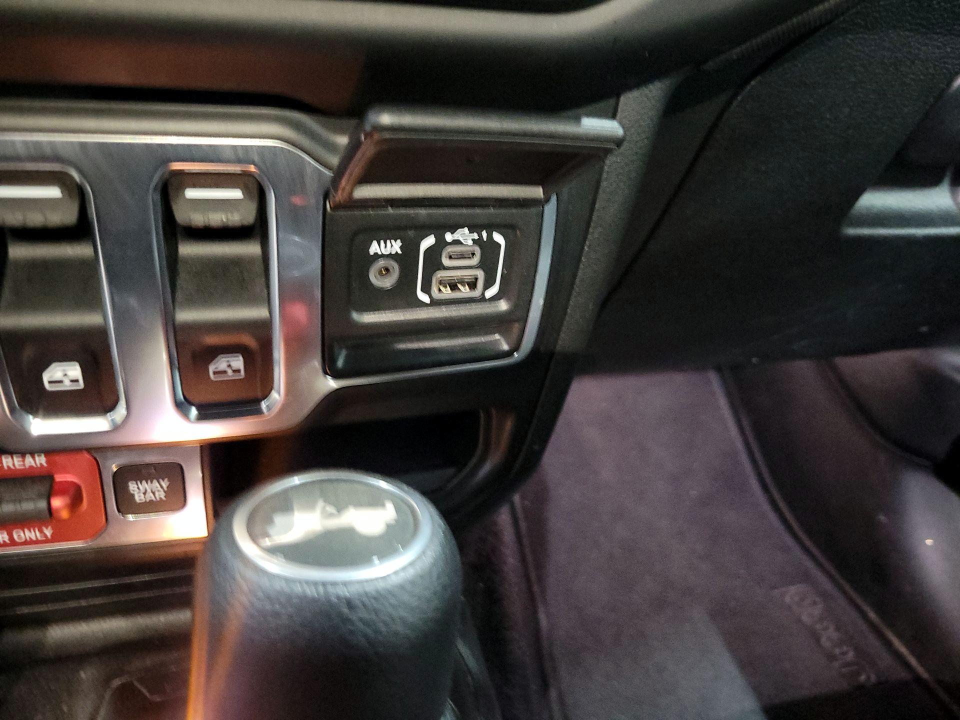 Thumbnail: 2020 Jeep Wrangler - 17