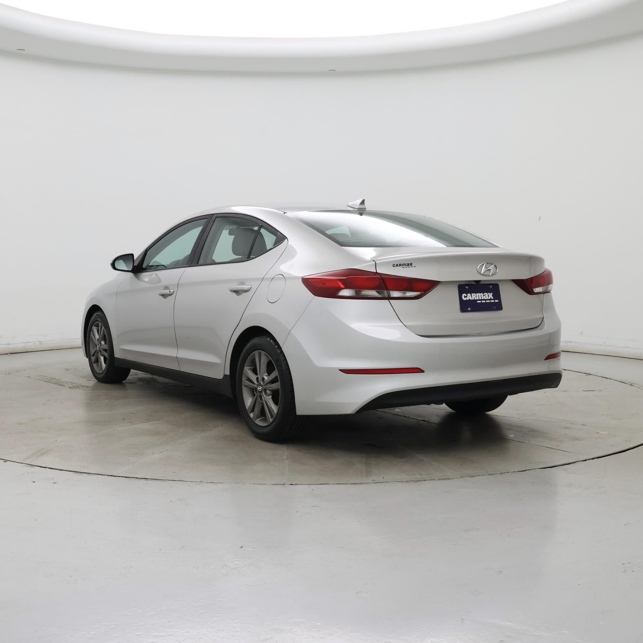 Thumbnail: 2017 Hyundai Elantra - 2