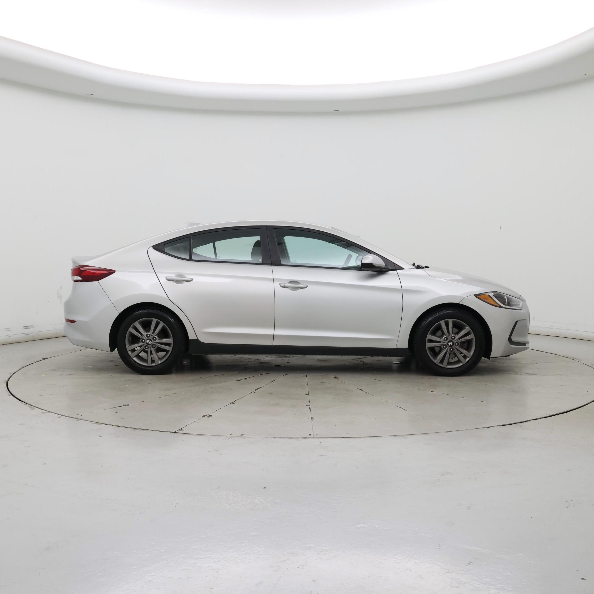 Thumbnail: 2017 Hyundai Elantra - 7