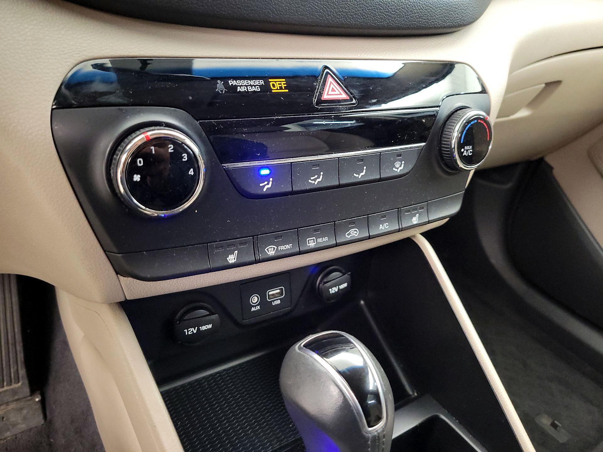 Thumbnail: 2016 Hyundai Tucson - 16