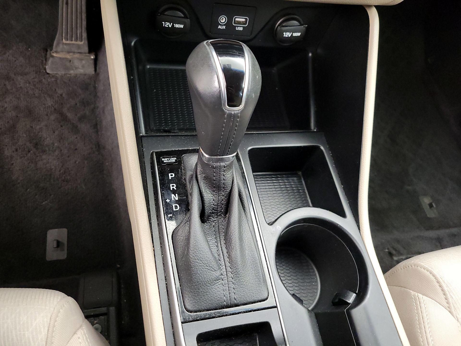 Thumbnail: 2016 Hyundai Tucson - 17