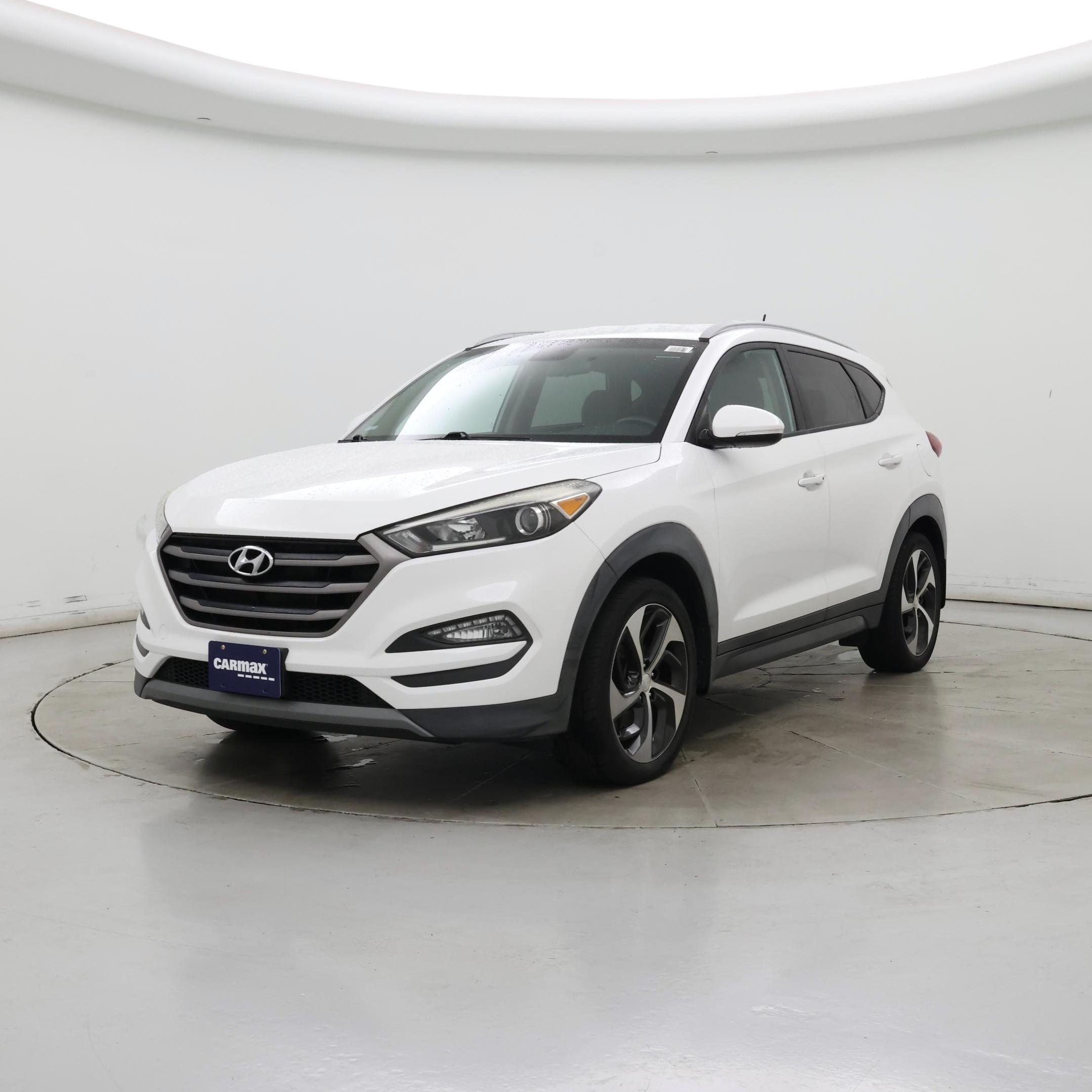 Thumbnail: 2016 Hyundai Tucson - 4