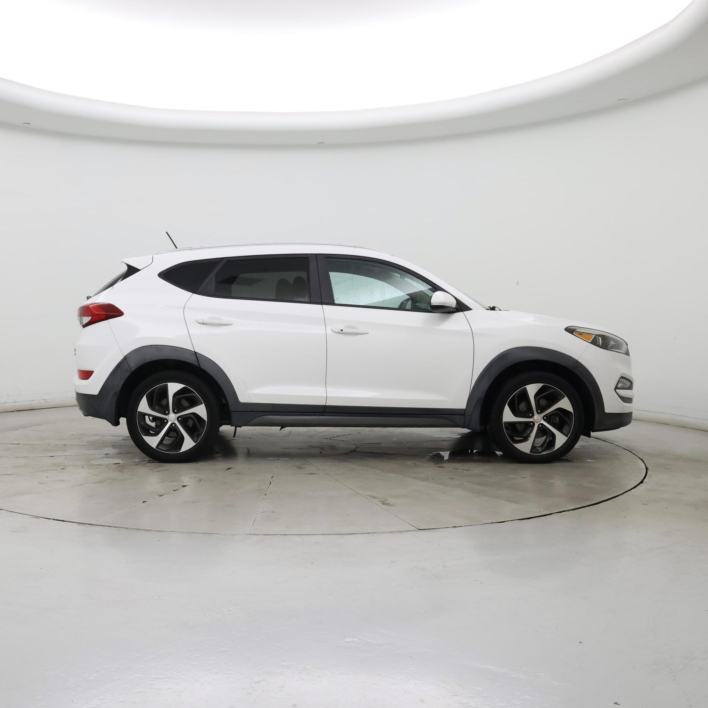 Thumbnail: 2016 Hyundai Tucson - 7
