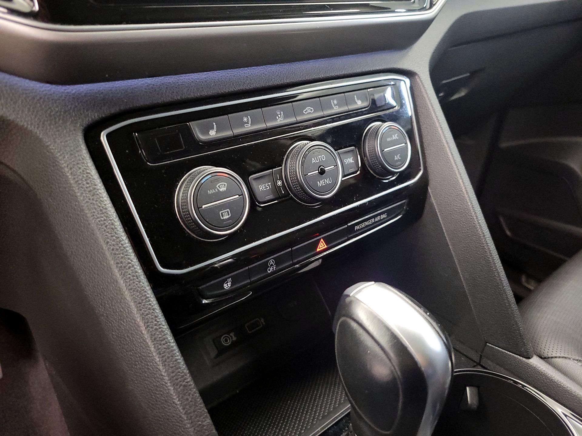 Thumbnail: 2019 Volkswagen Atlas - 17