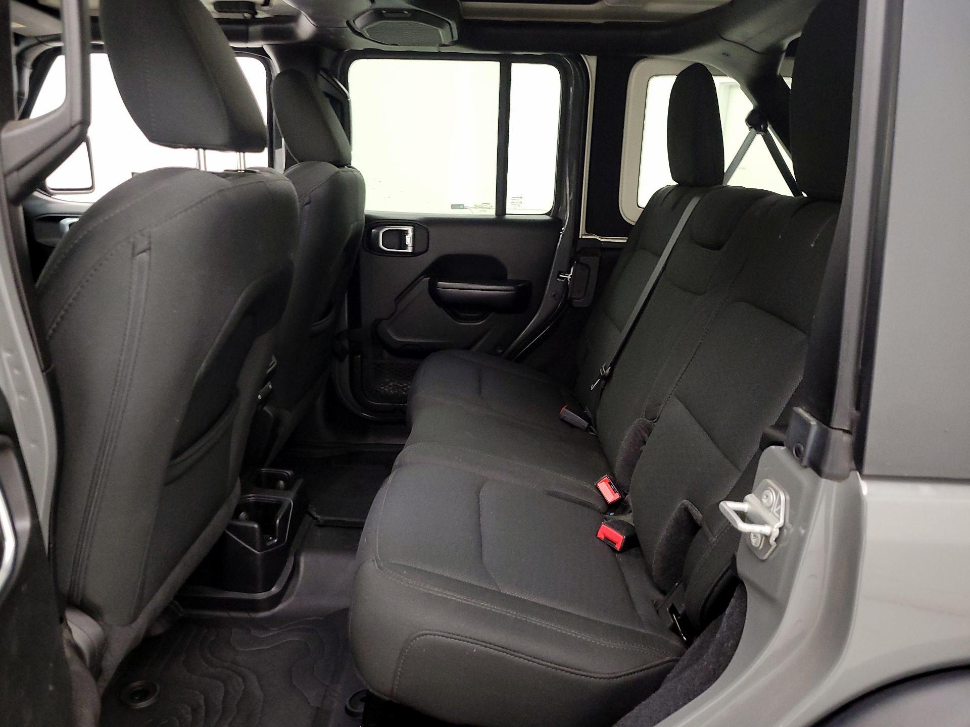 Thumbnail: 2019 Jeep Wrangler - 19