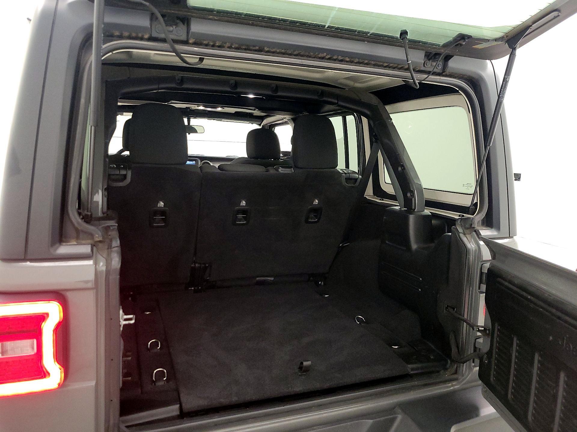 Thumbnail: 2019 Jeep Wrangler - 20