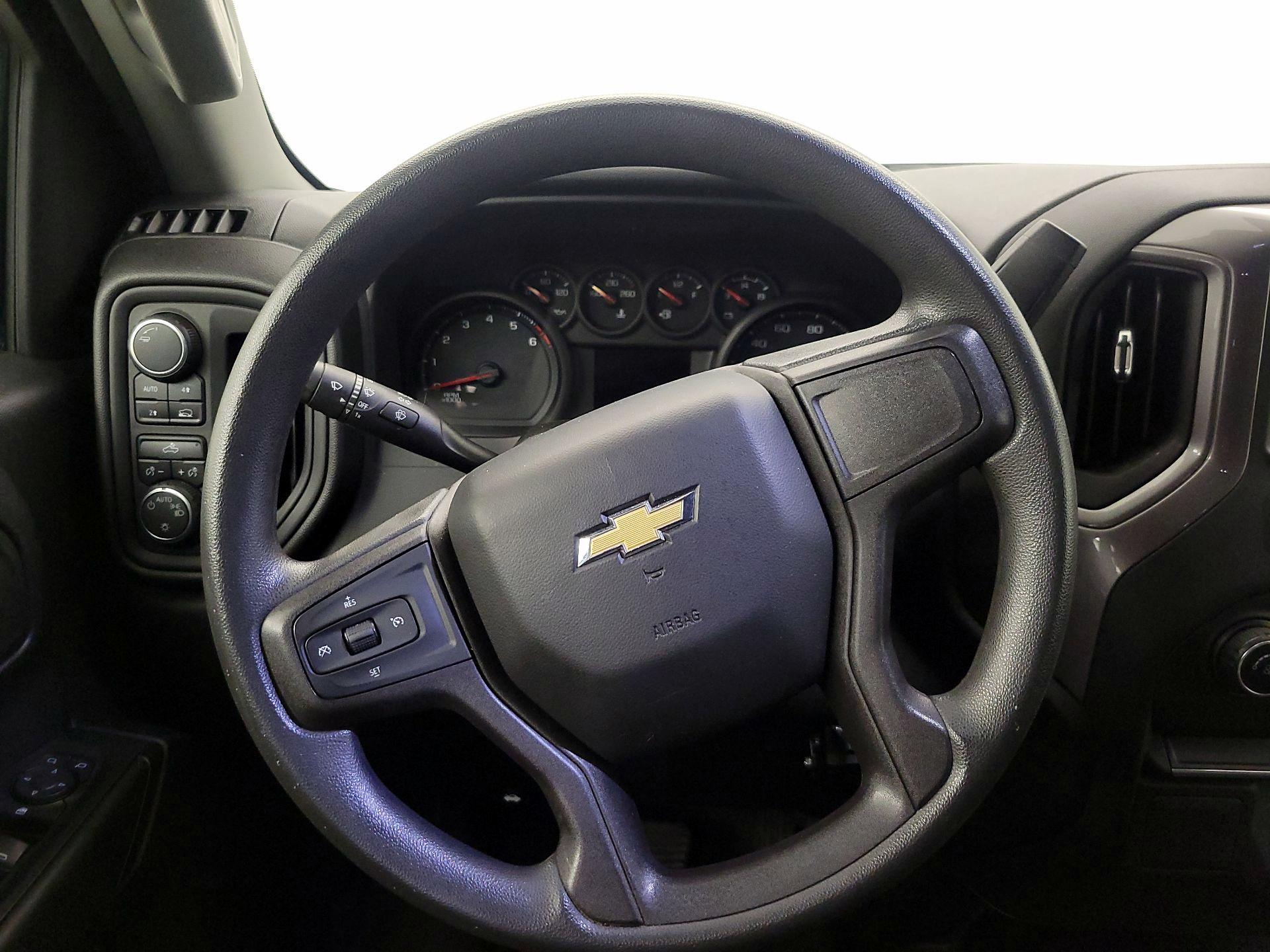 Thumbnail: 2020 Chevrolet Silverado 1500 - 10