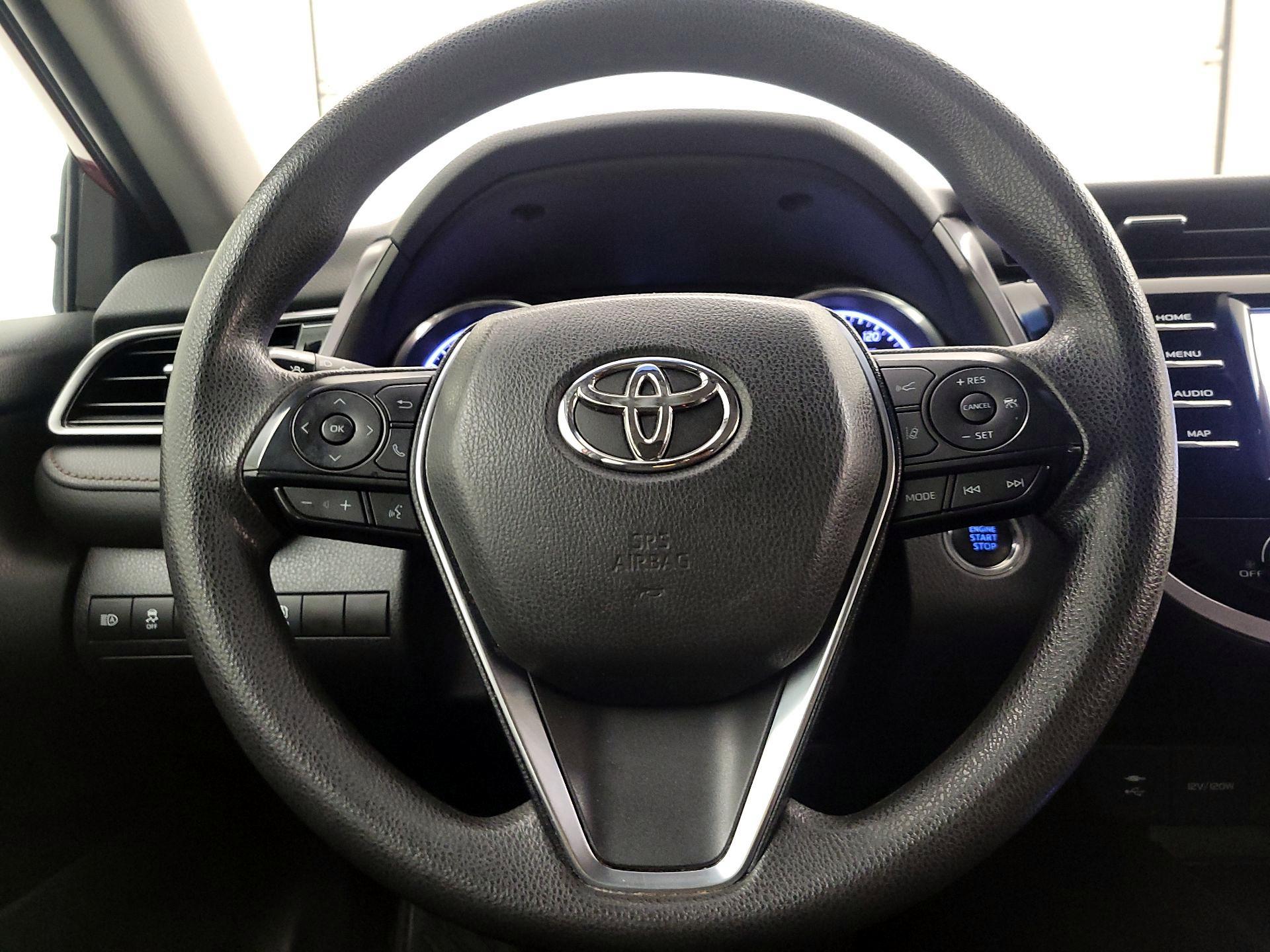 Thumbnail: 2019 Toyota Camry - 10