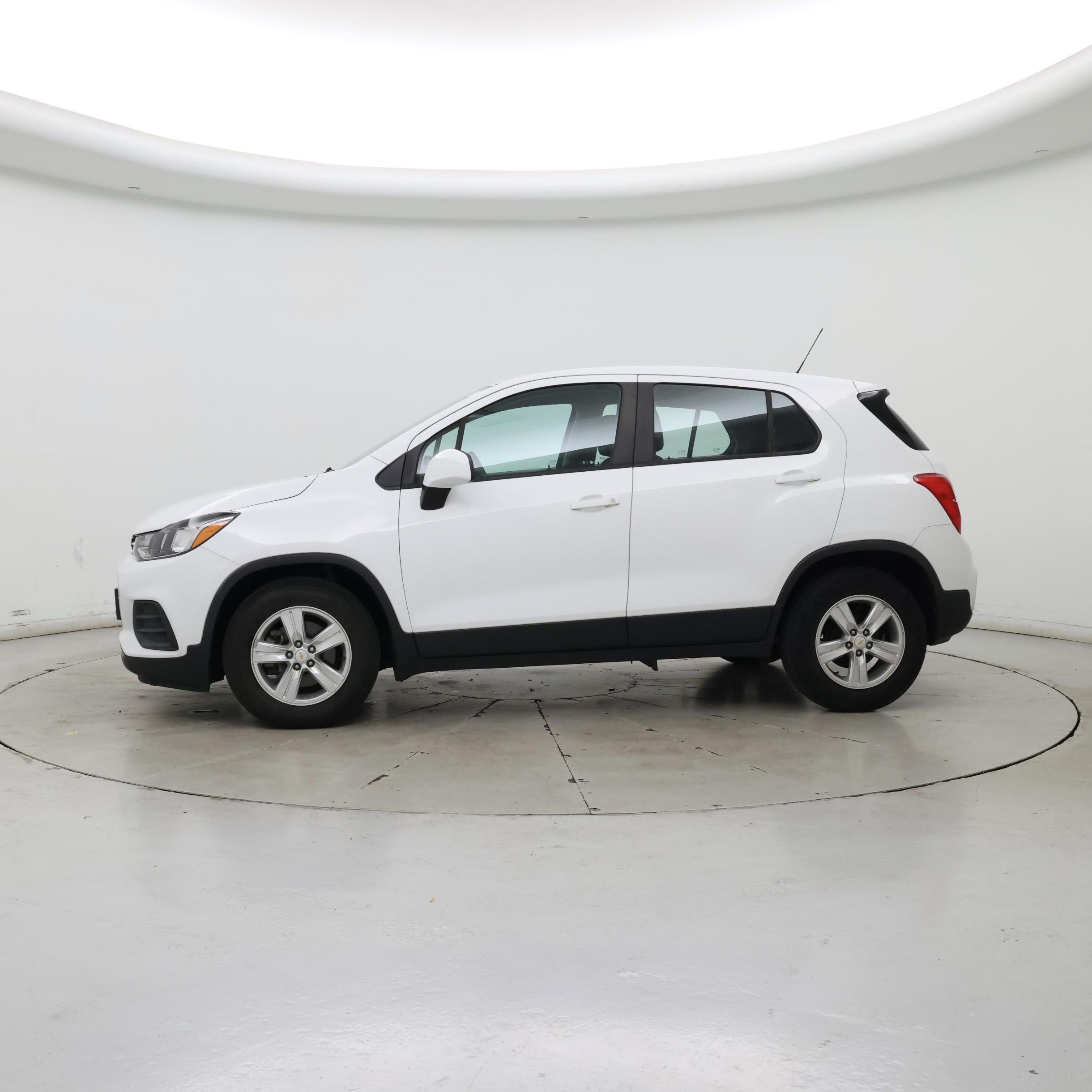 Thumbnail: 2020 Chevrolet Trax - 3