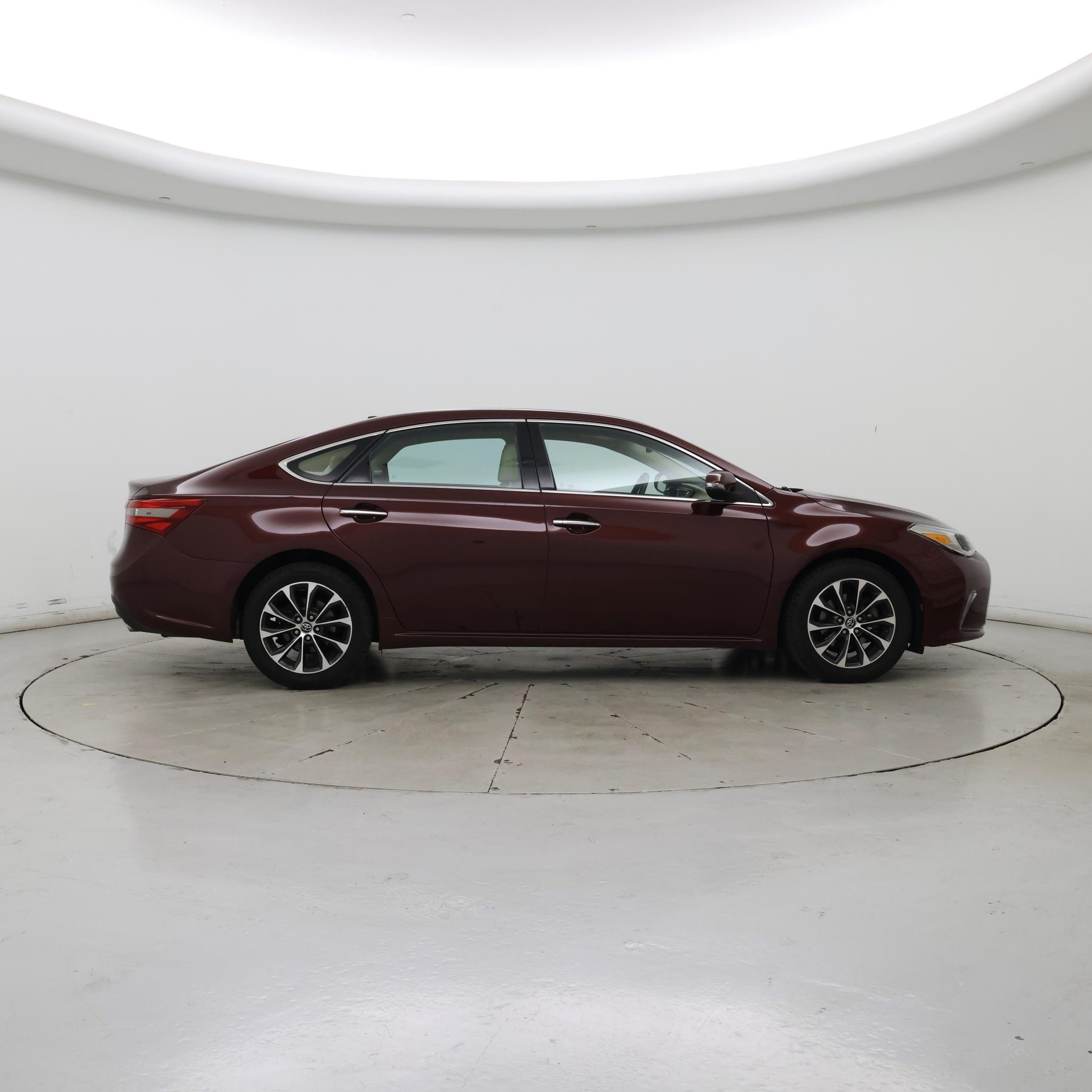 Thumbnail: 2016 Toyota Avalon - 7