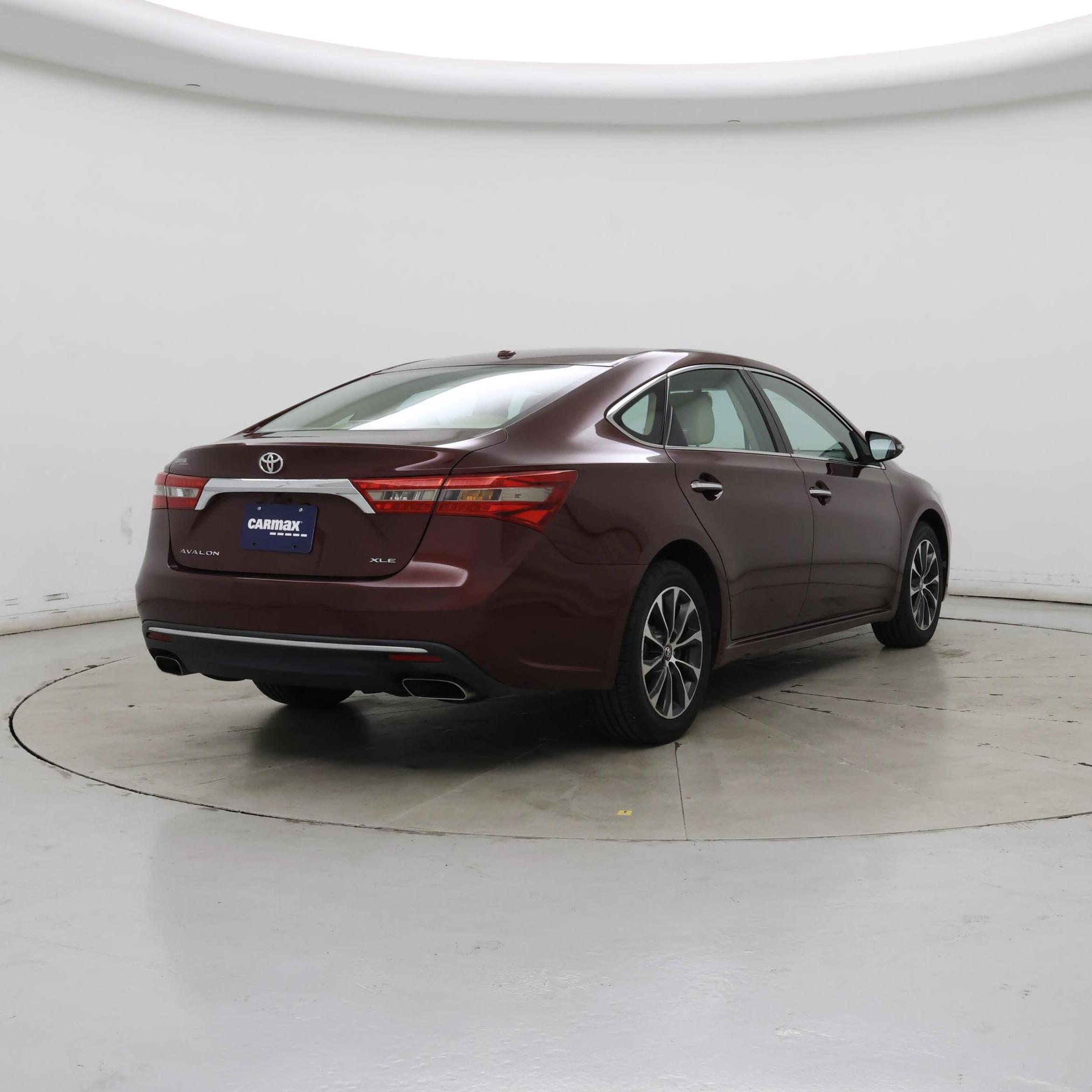 Thumbnail: 2016 Toyota Avalon - 8