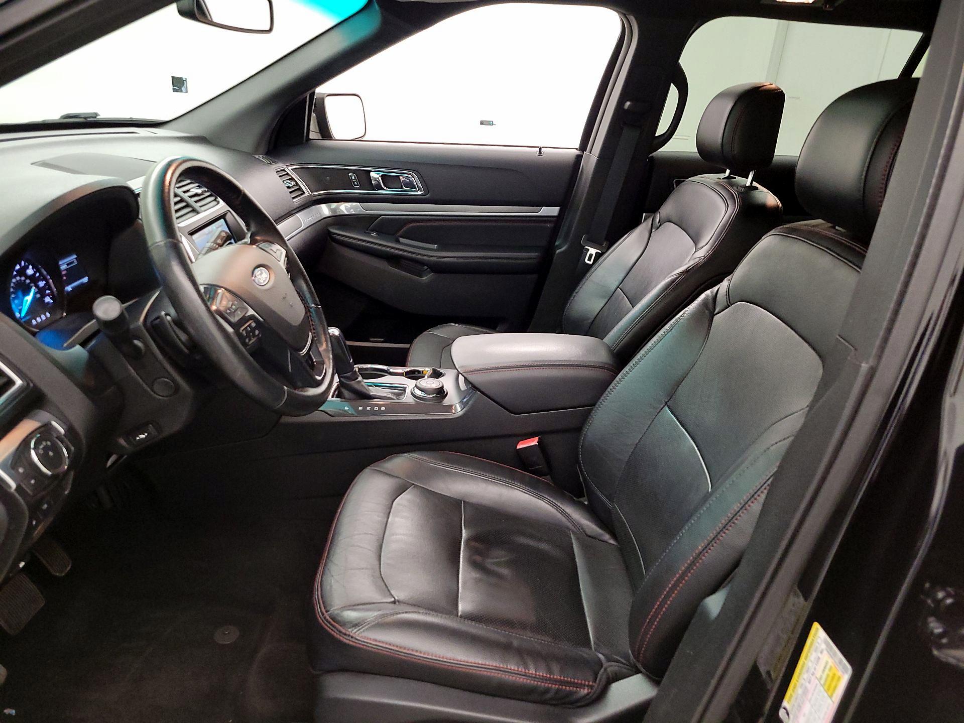 Thumbnail: 2016 Ford Explorer - 11