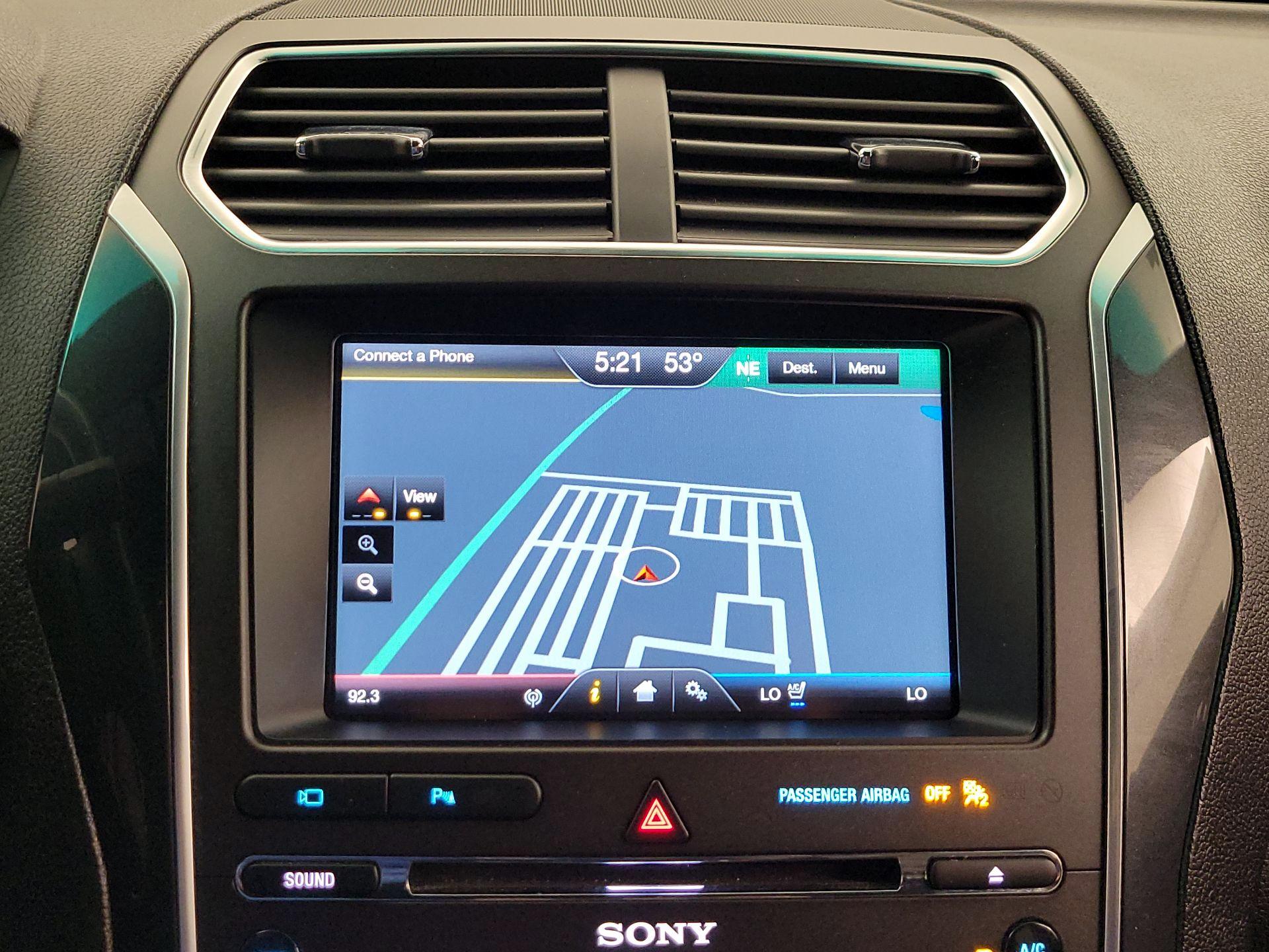 Thumbnail: 2016 Ford Explorer - 14