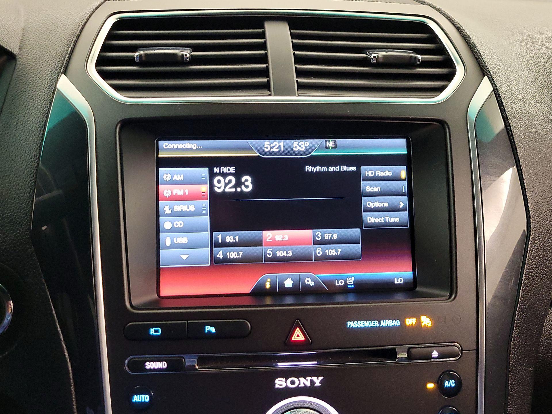 Thumbnail: 2016 Ford Explorer - 16