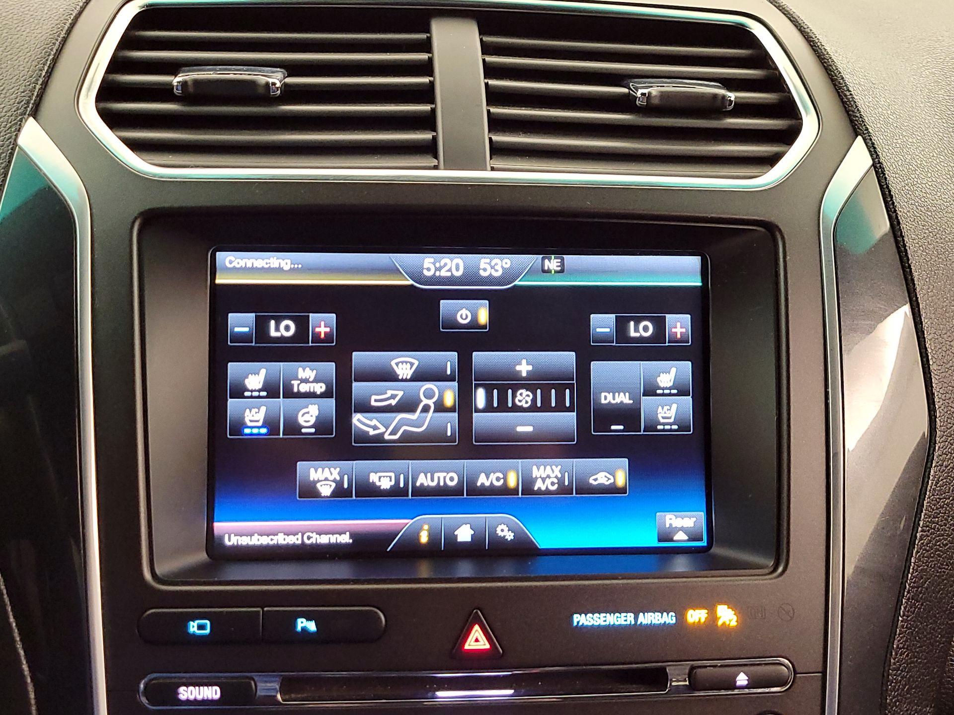 Thumbnail: 2016 Ford Explorer - 17