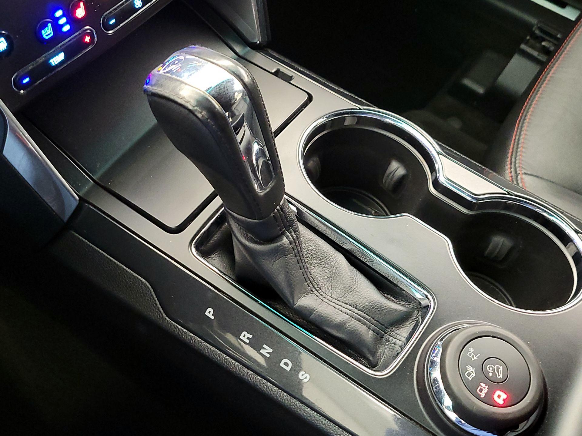 Thumbnail: 2016 Ford Explorer - 18