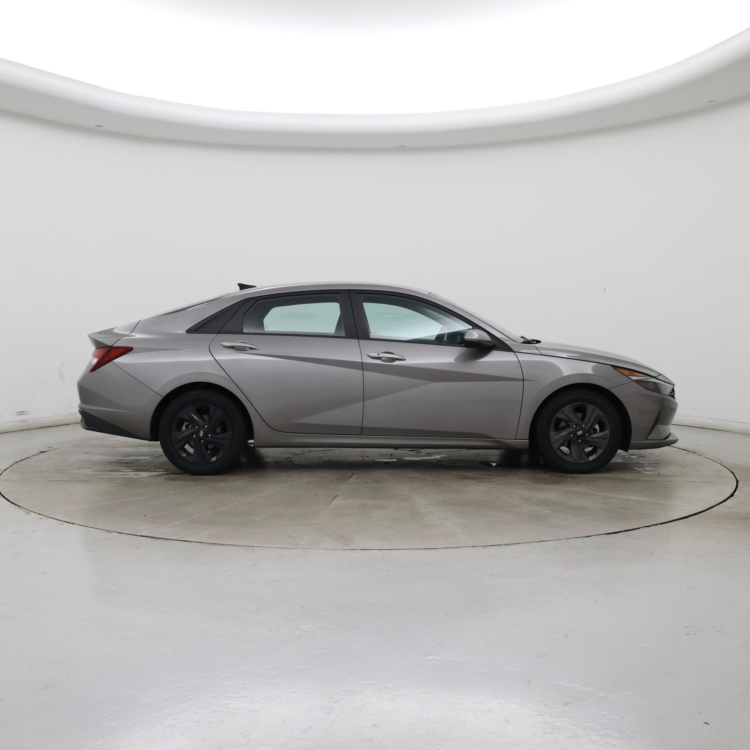 Thumbnail: 2022 Hyundai Elantra - 7