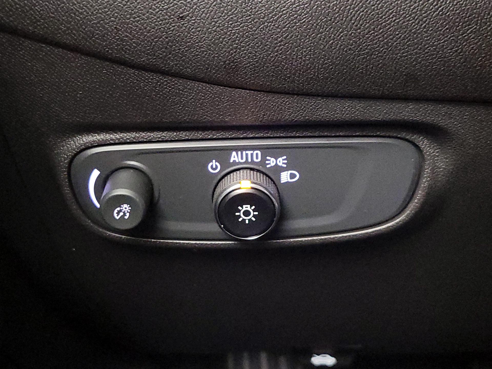 Thumbnail: 2022 Chevrolet Equinox - 13