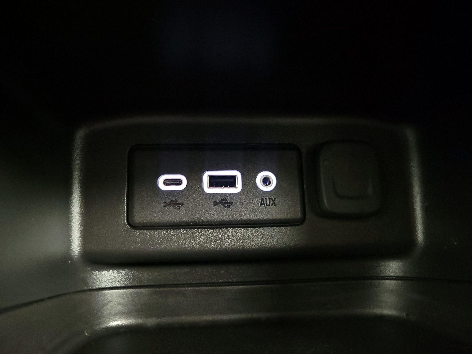 Thumbnail: 2022 Chevrolet Equinox - 18