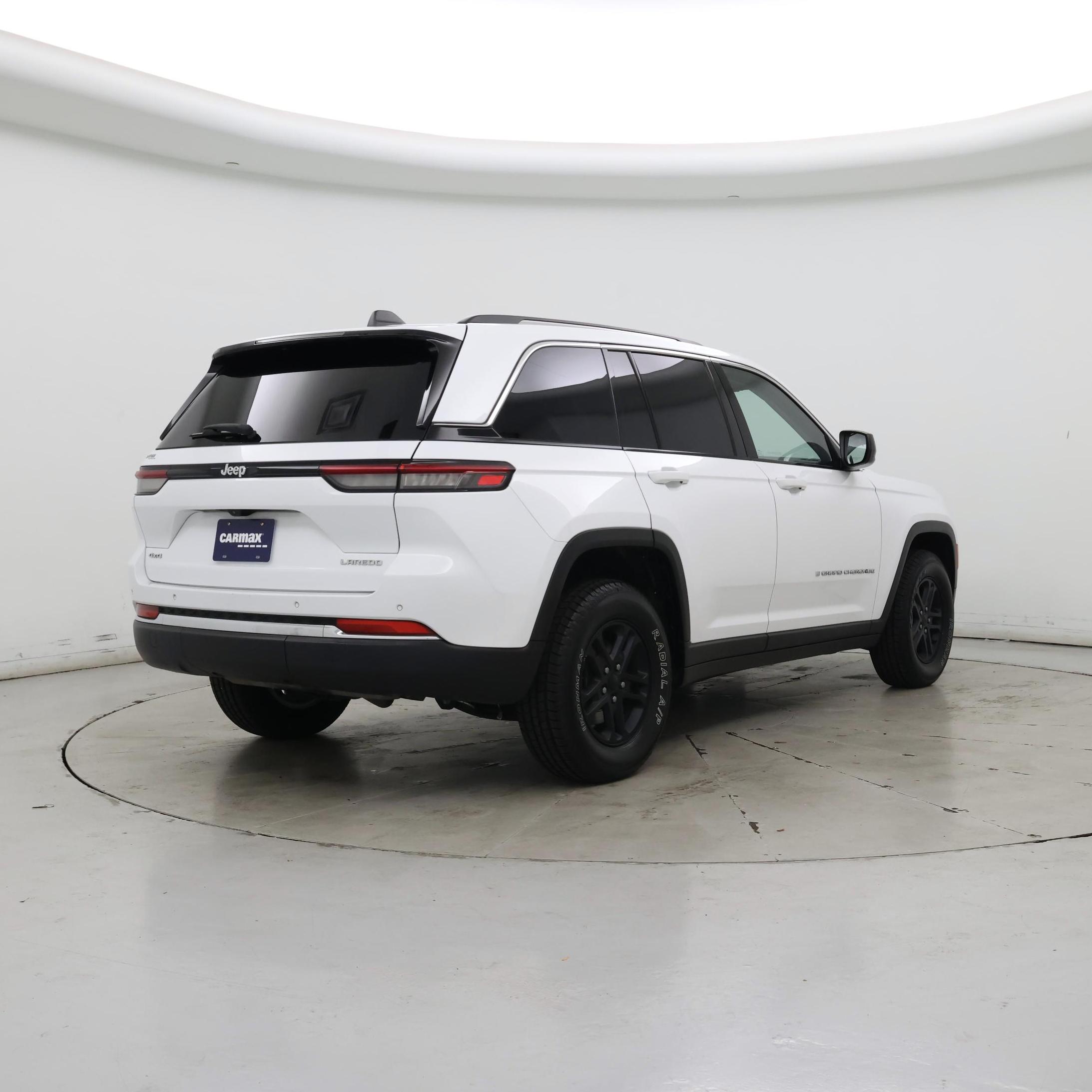 Thumbnail: 2022 Jeep Grand Cherokee - 8