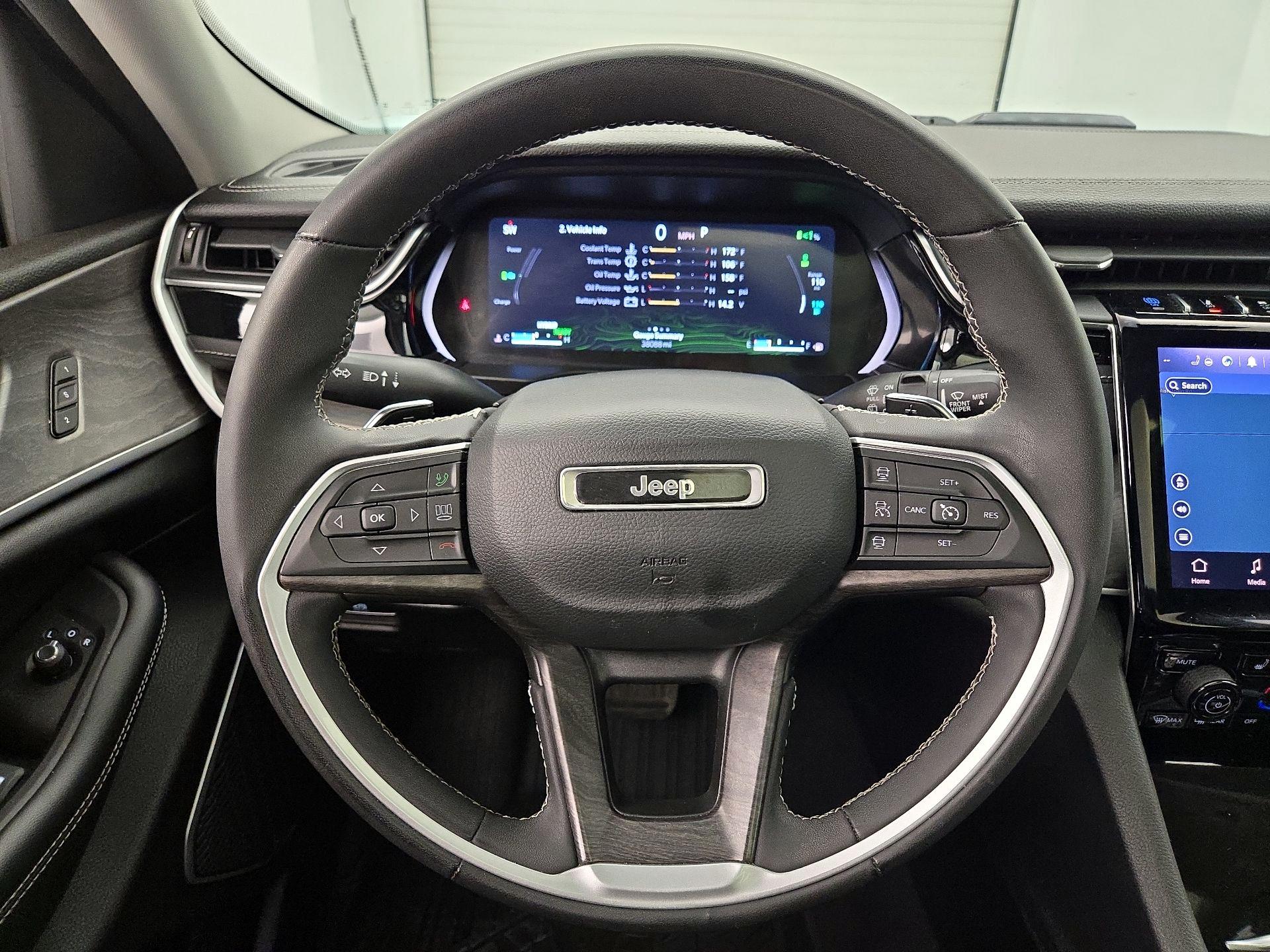 Thumbnail: 2023 Jeep Grand Cherokee - 10