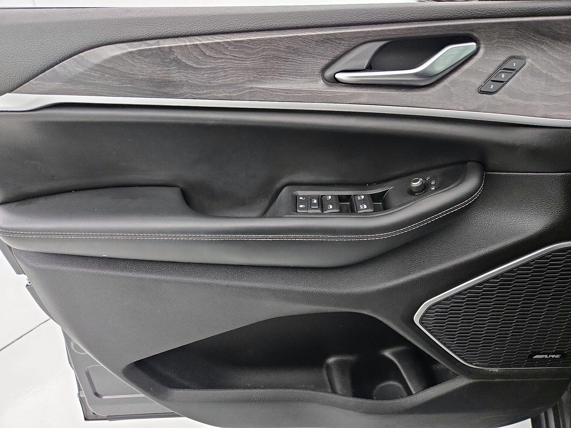 Thumbnail: 2023 Jeep Grand Cherokee - 12